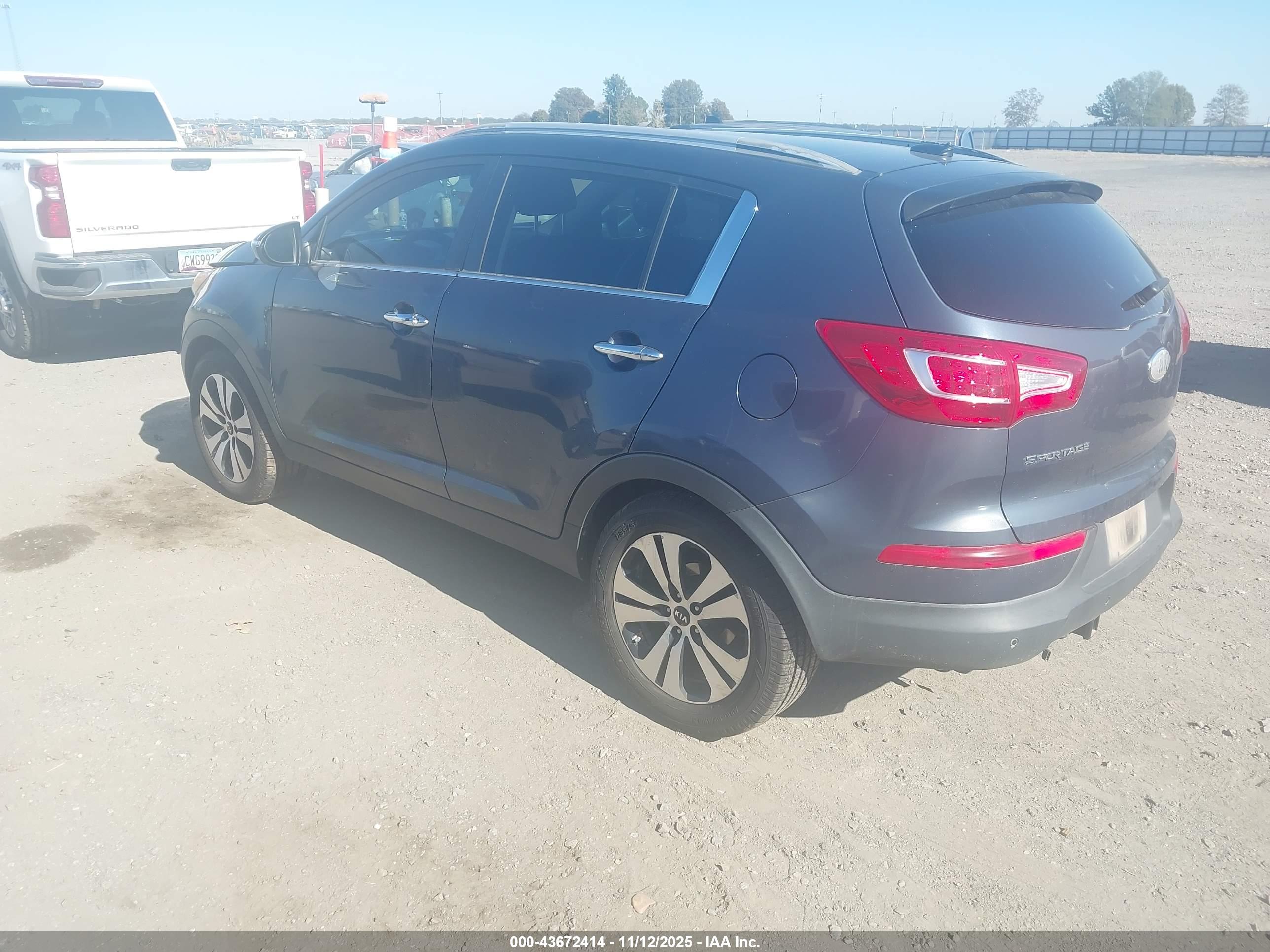 KIA SPORTAGE image 3