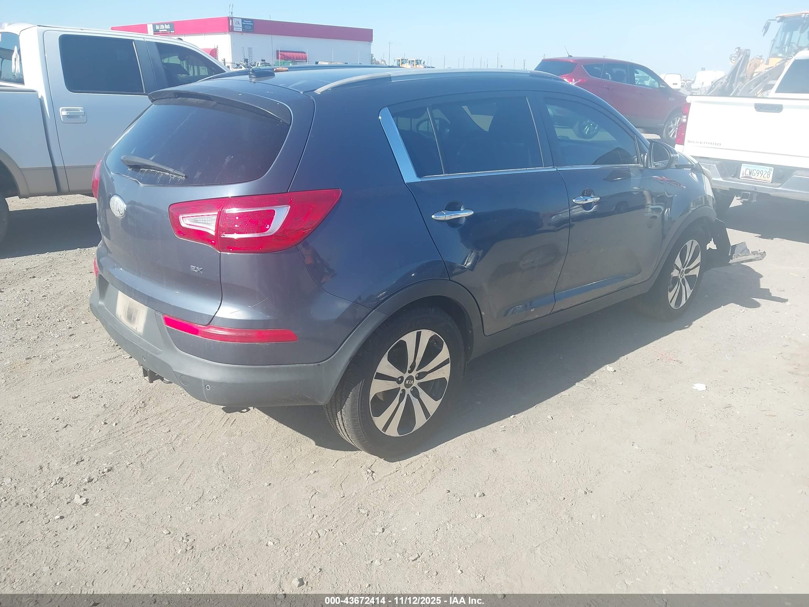 KIA SPORTAGE image 4