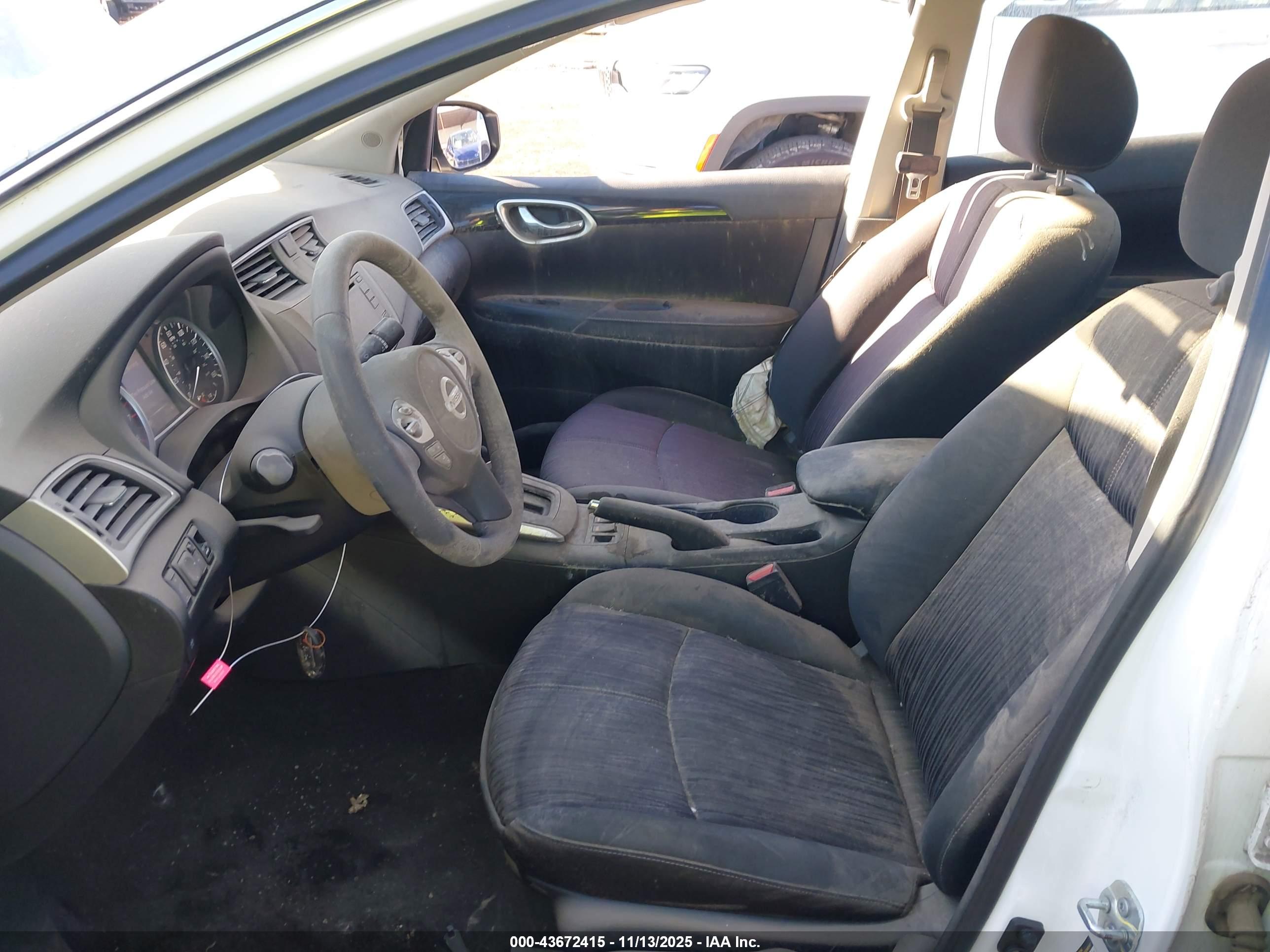NISSAN SENTRA image 5