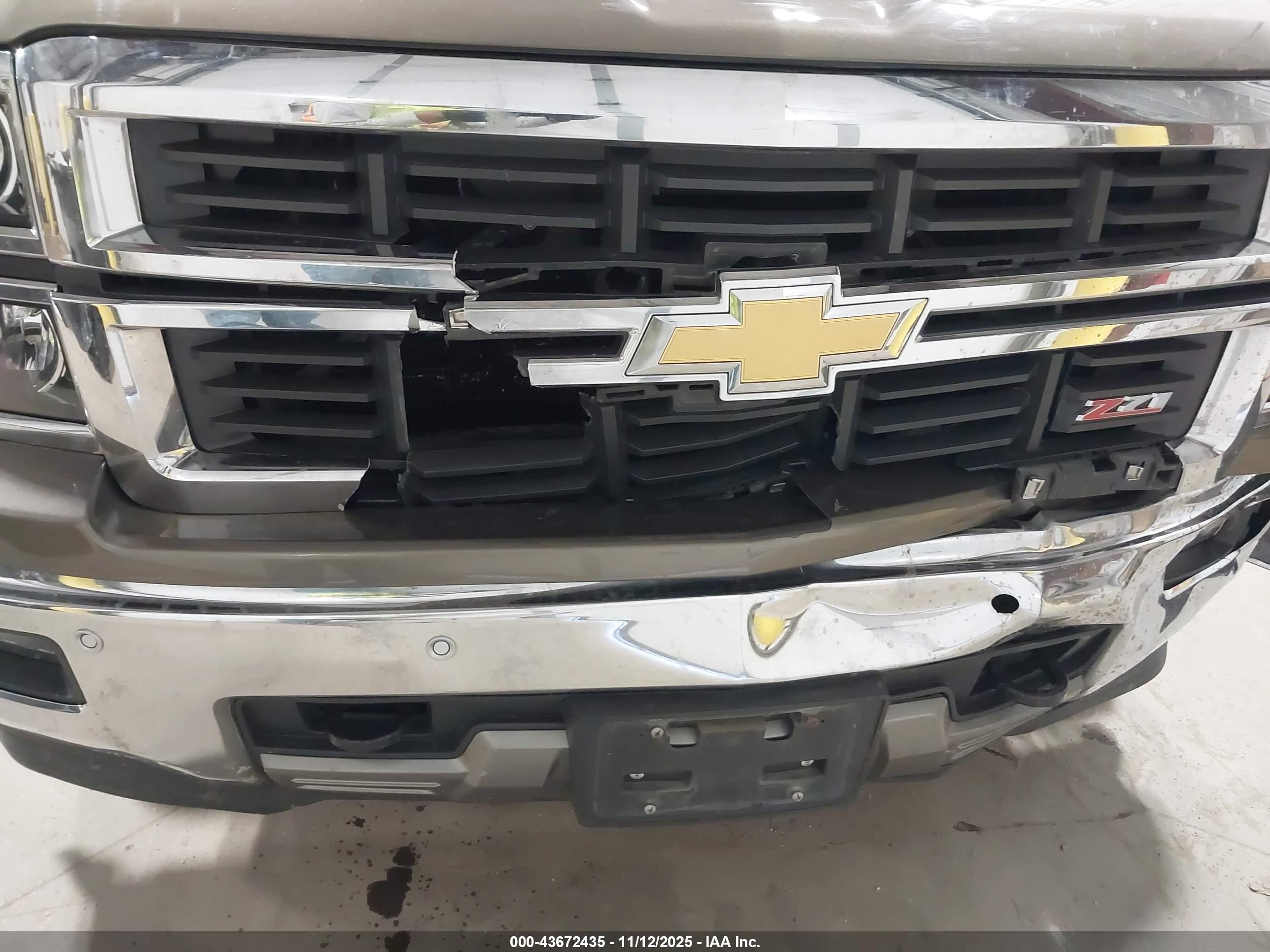 CHEVROLET SILVERADO image 6