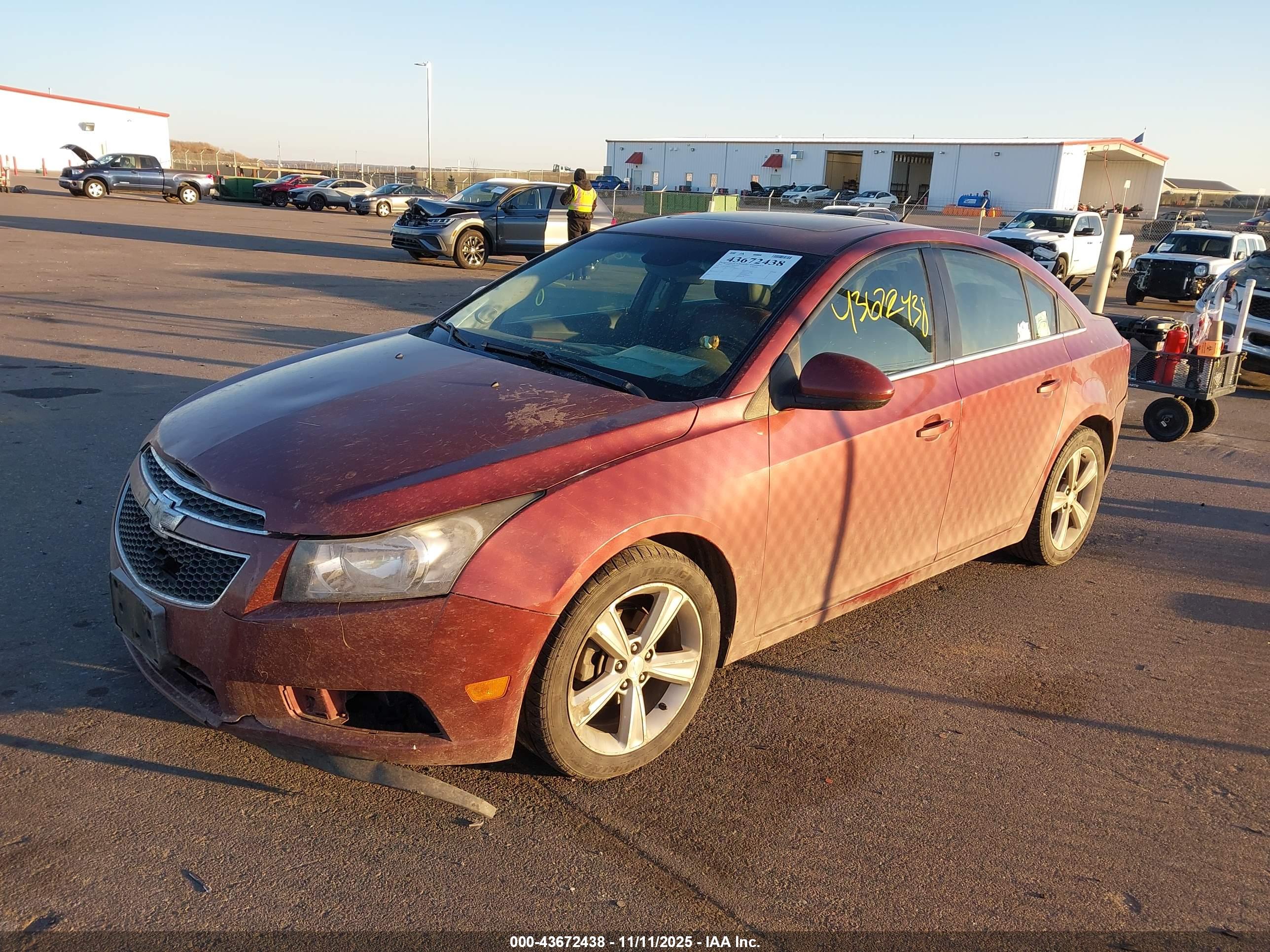 CHEVROLET CRUZE image 2