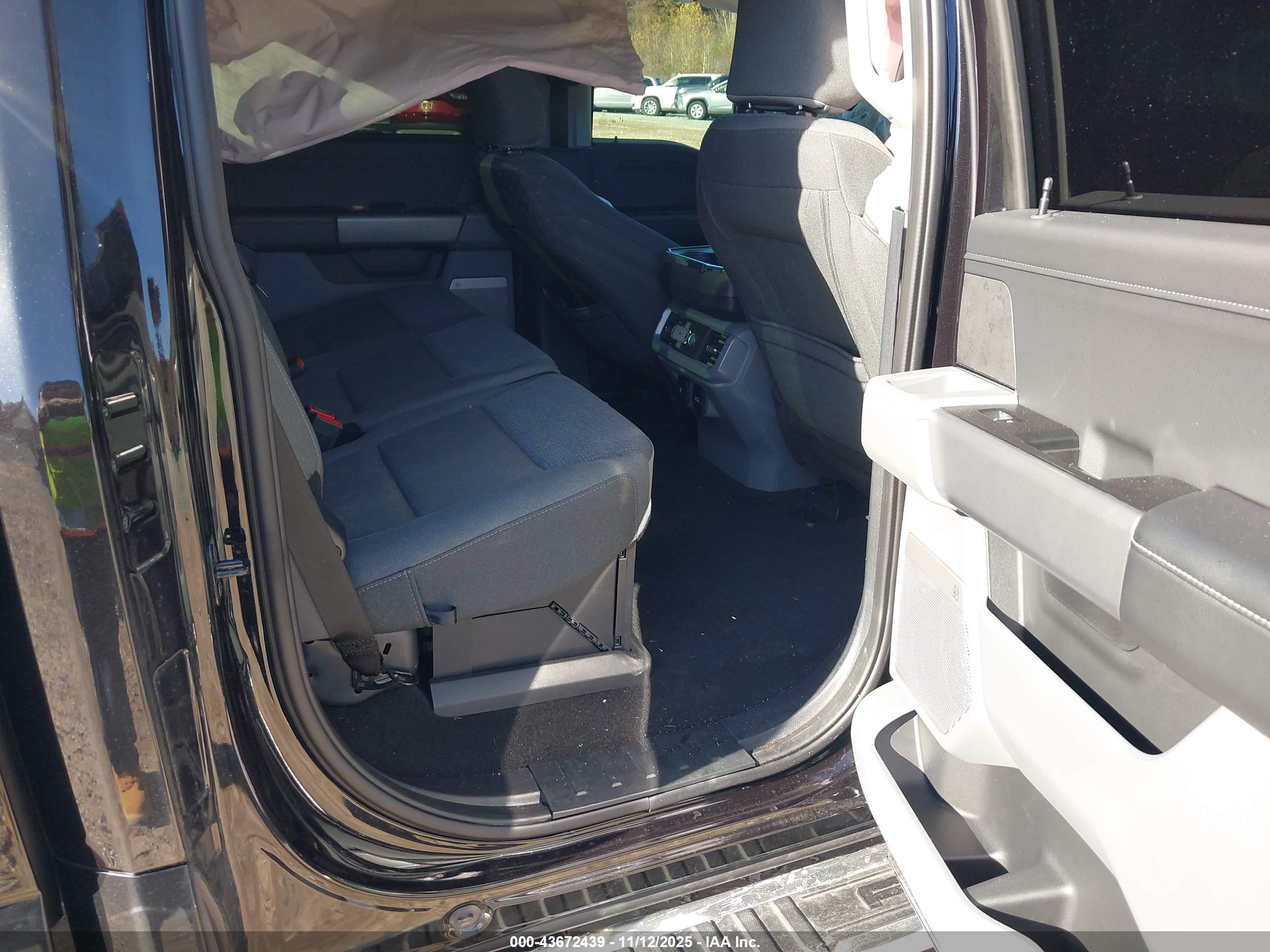 FORD F-150 image 8