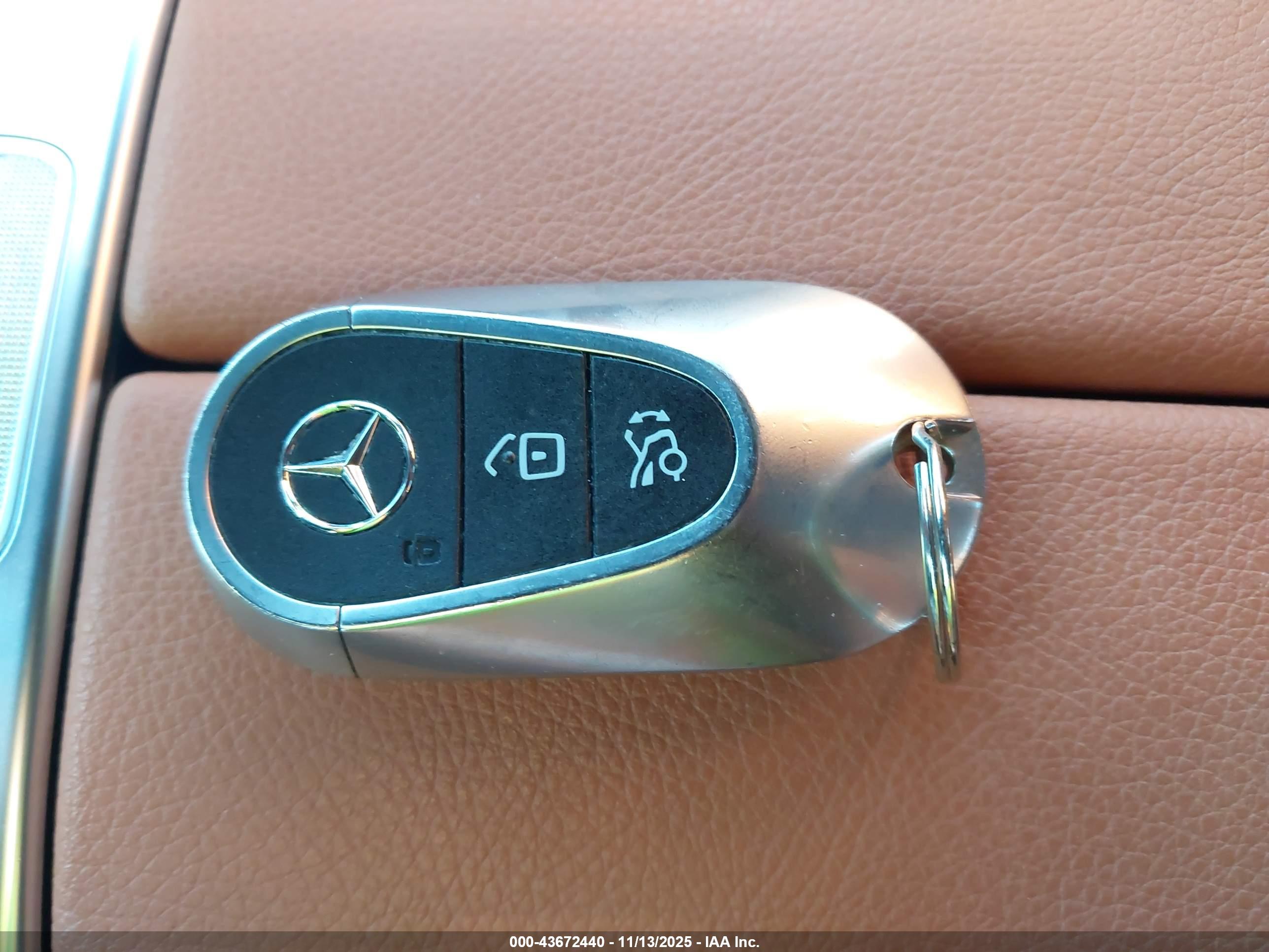 MERCEDES-BENZ GLC image 11