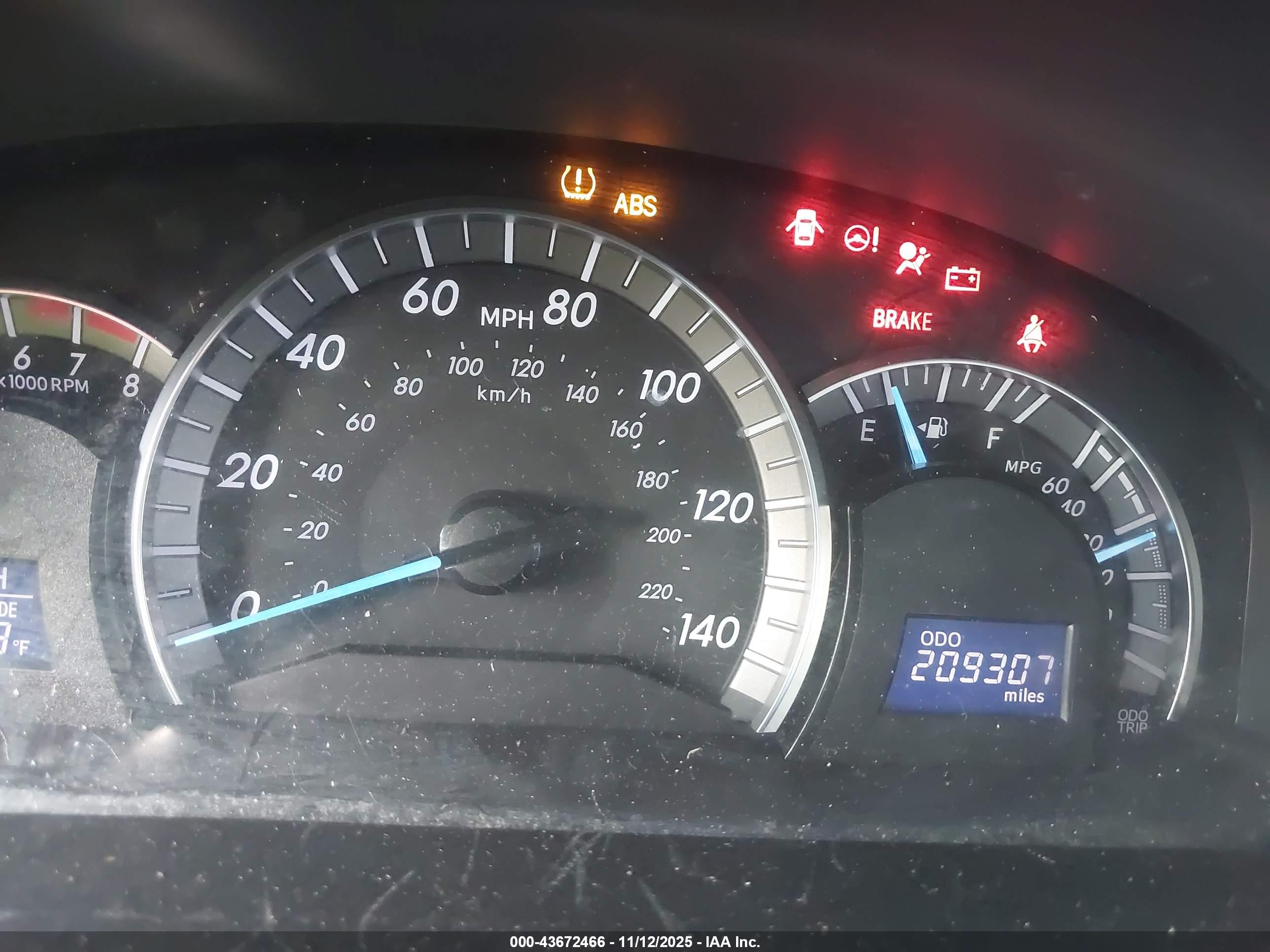 TOYOTA CAMRY image 7
