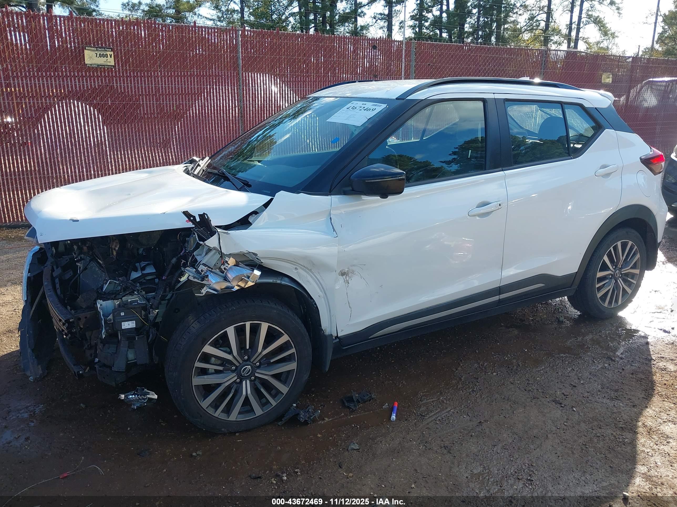 NISSAN KICKS image 2