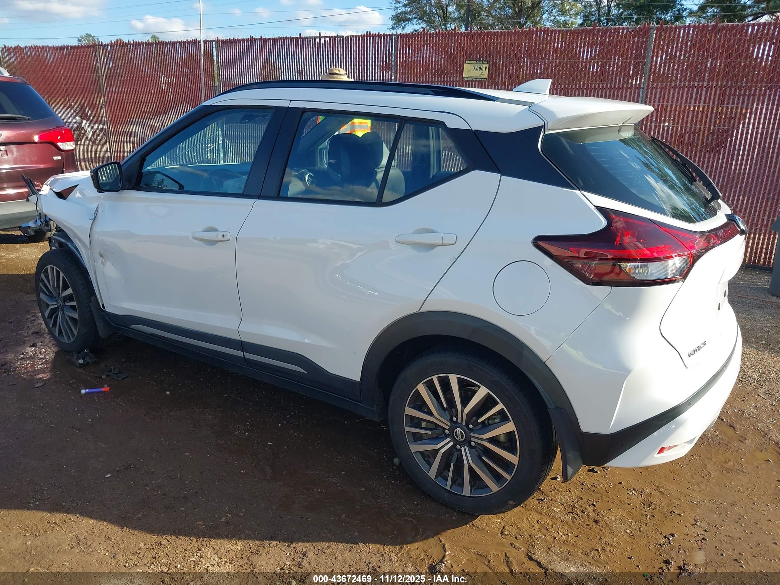NISSAN KICKS image 3