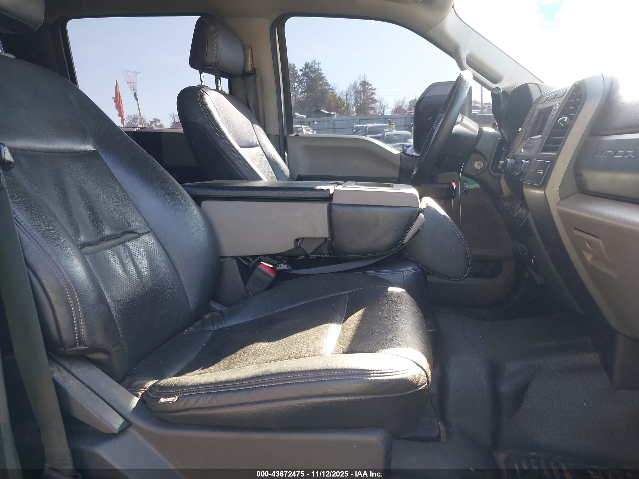 FORD F-350 image 5