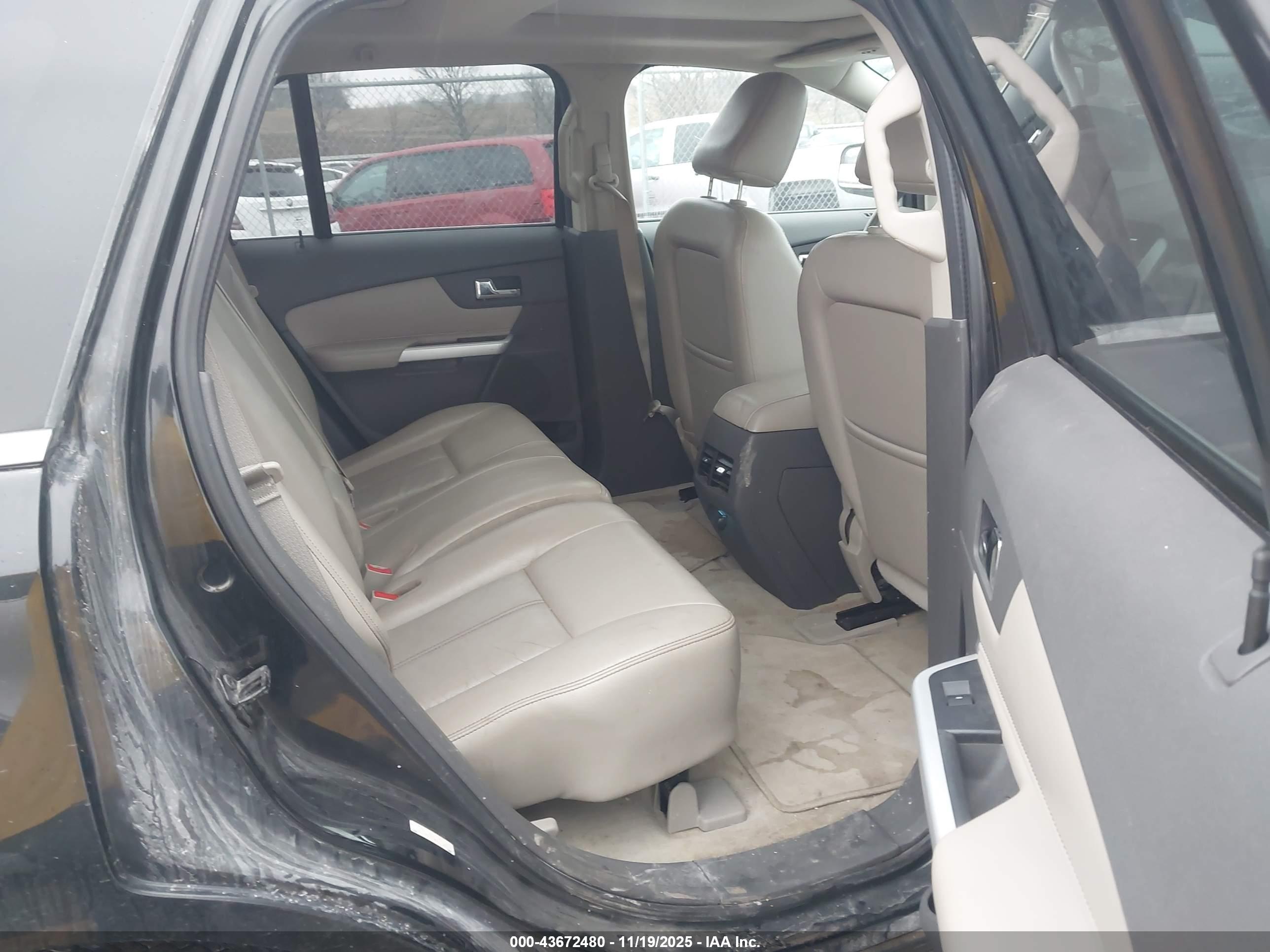 FORD EDGE image 8
