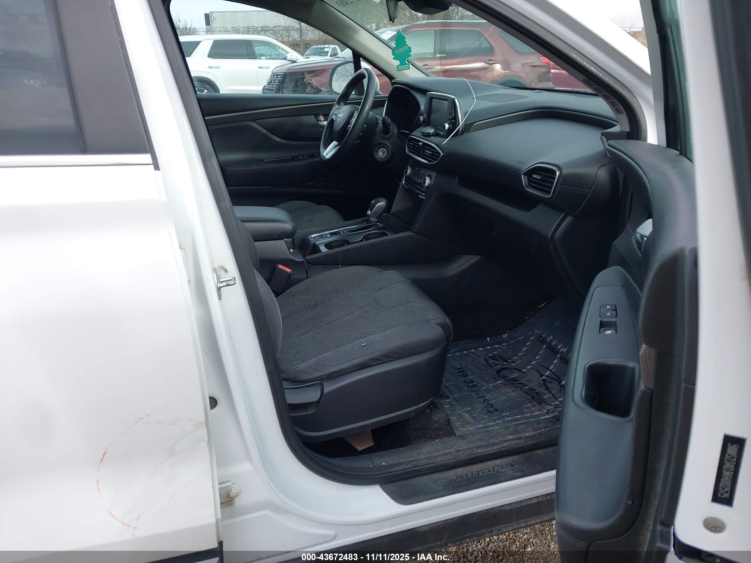 HYUNDAI SANTA image 5