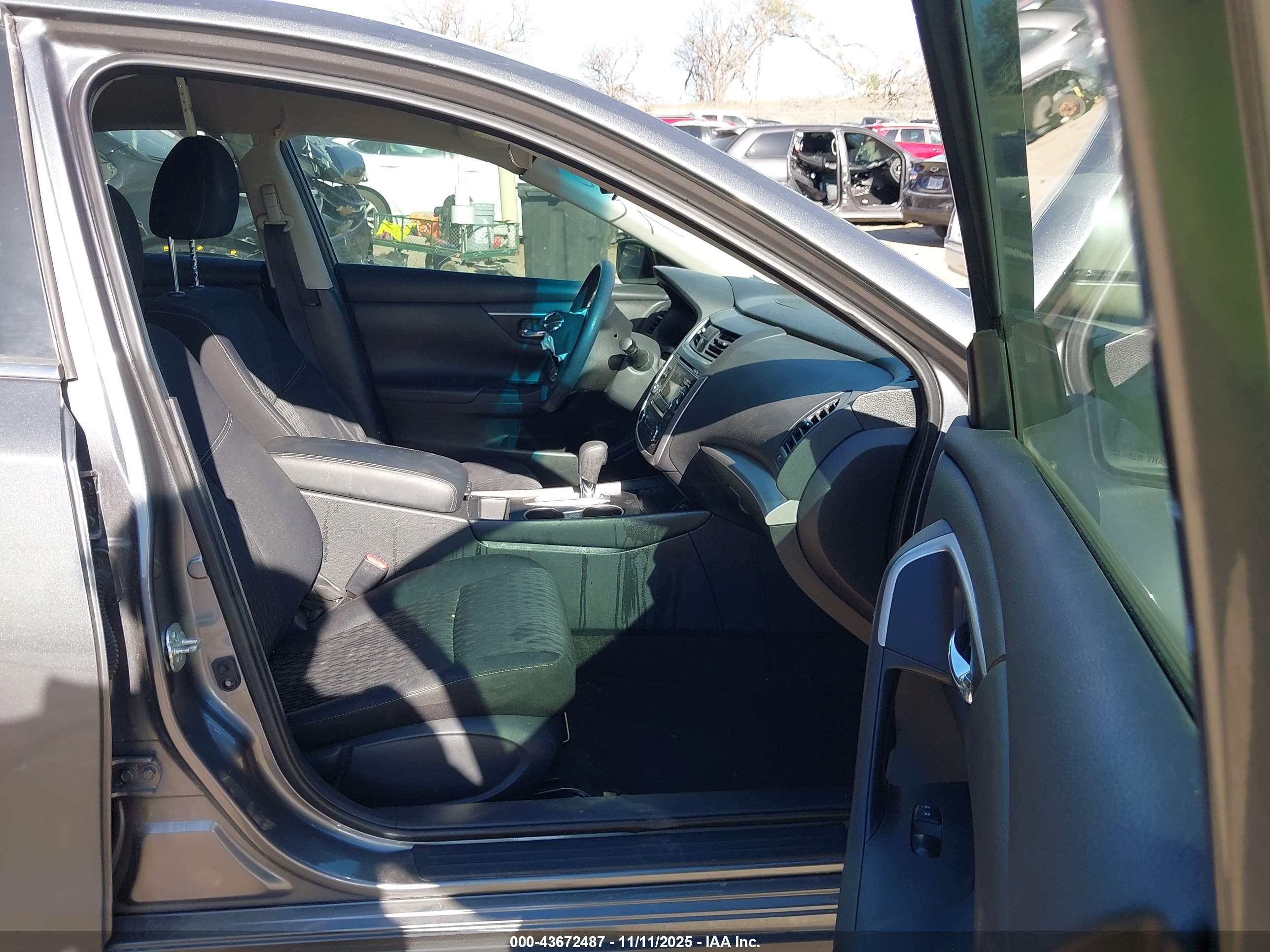 NISSAN ALTIMA image 5