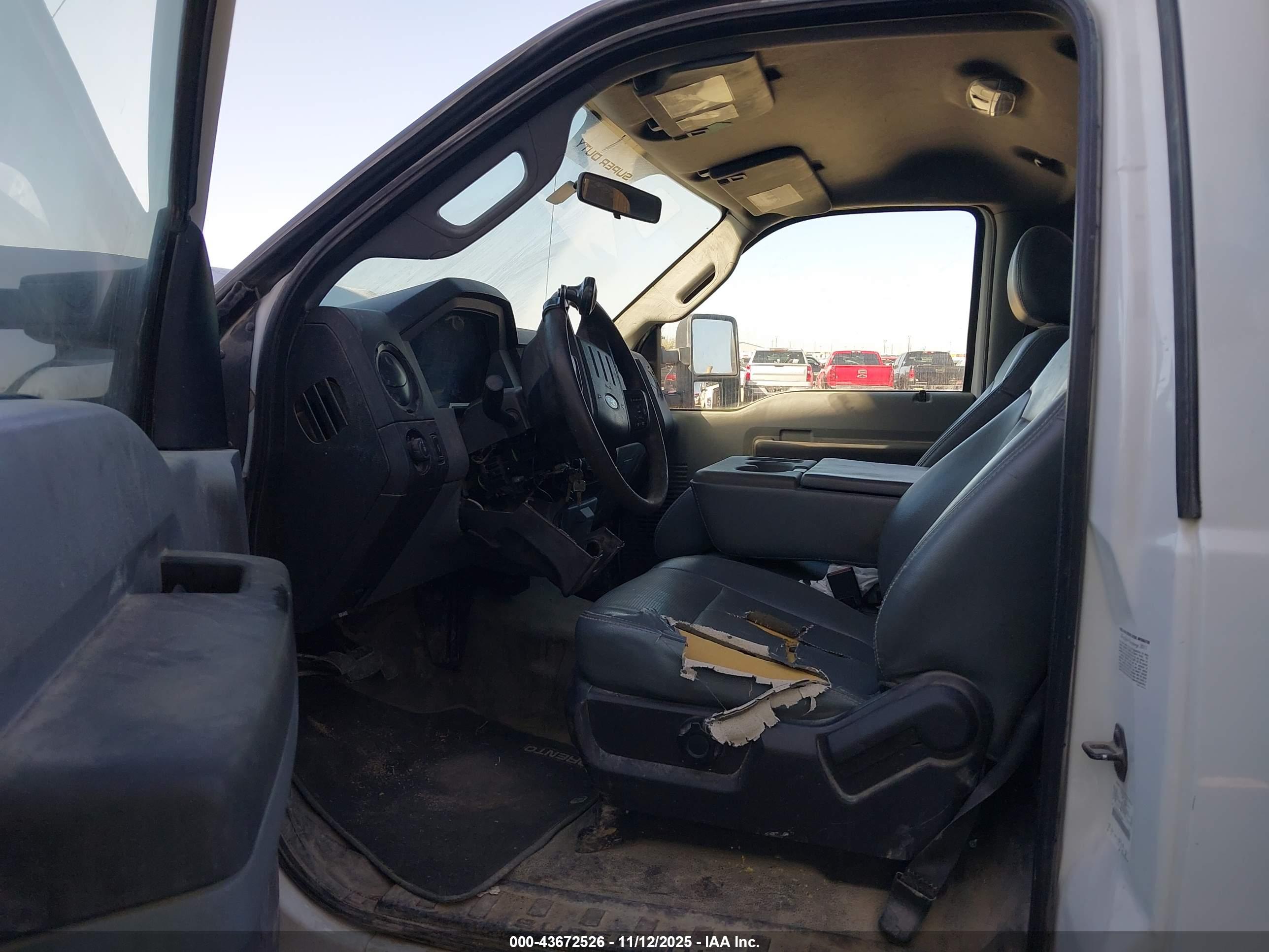 FORD F-550 image 7