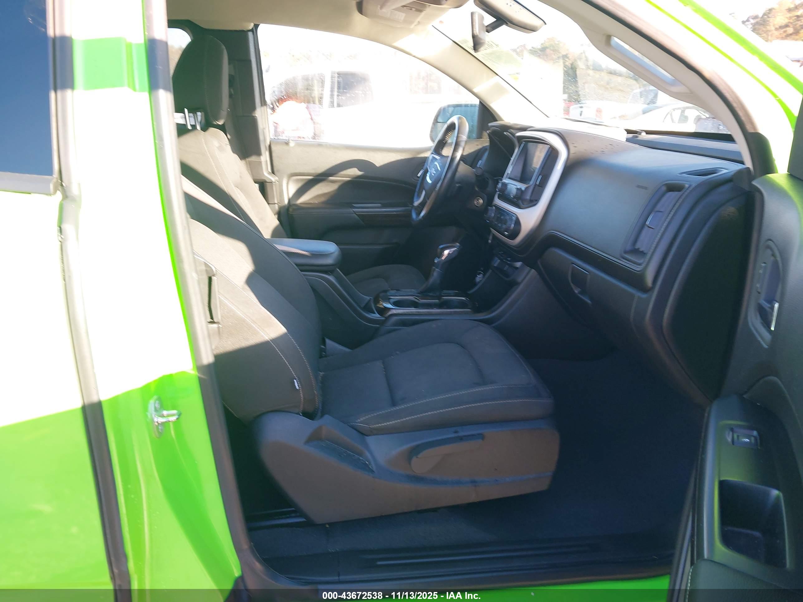 GMC CANYON image 5