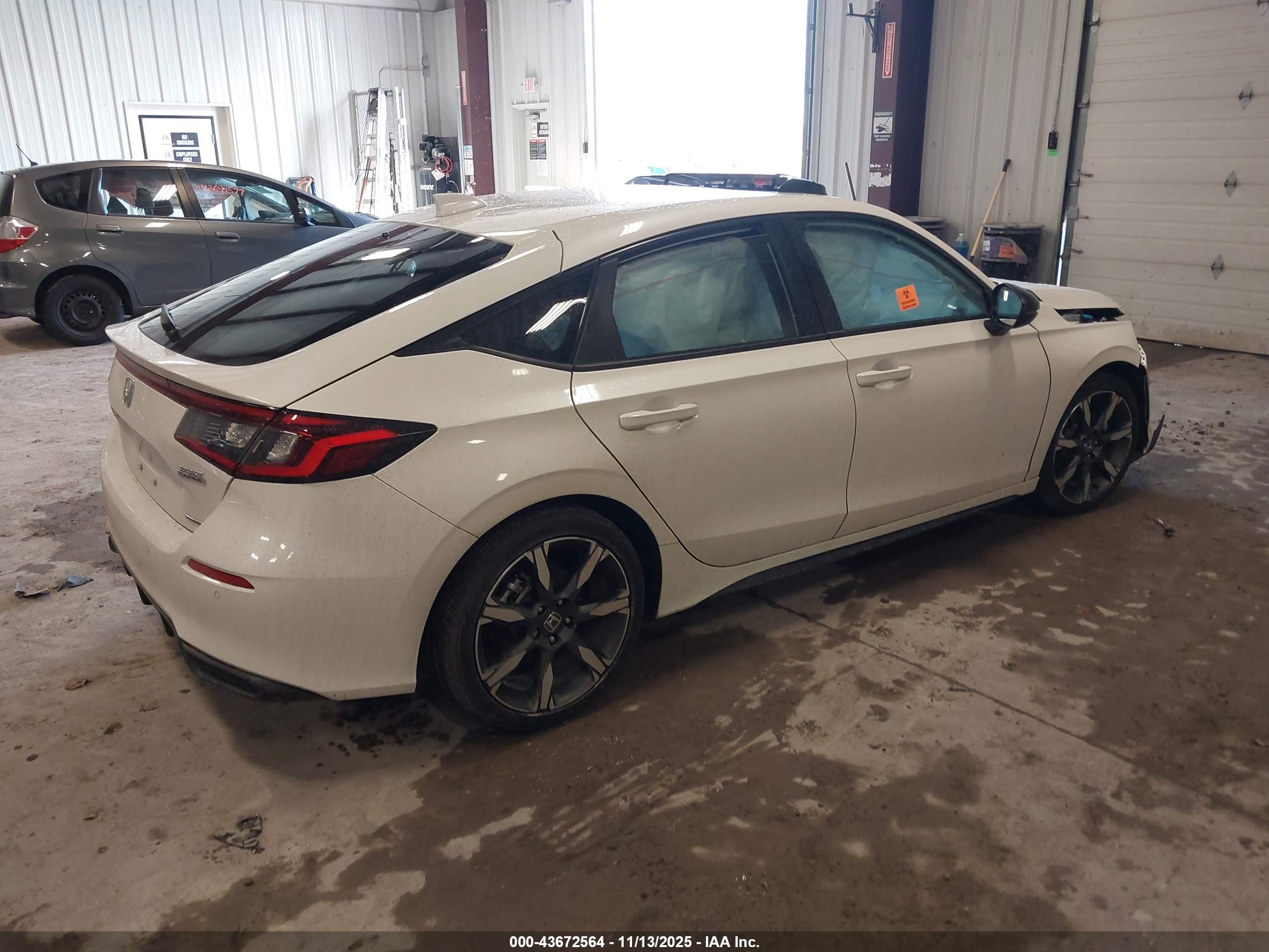 HONDA CIVIC image 4