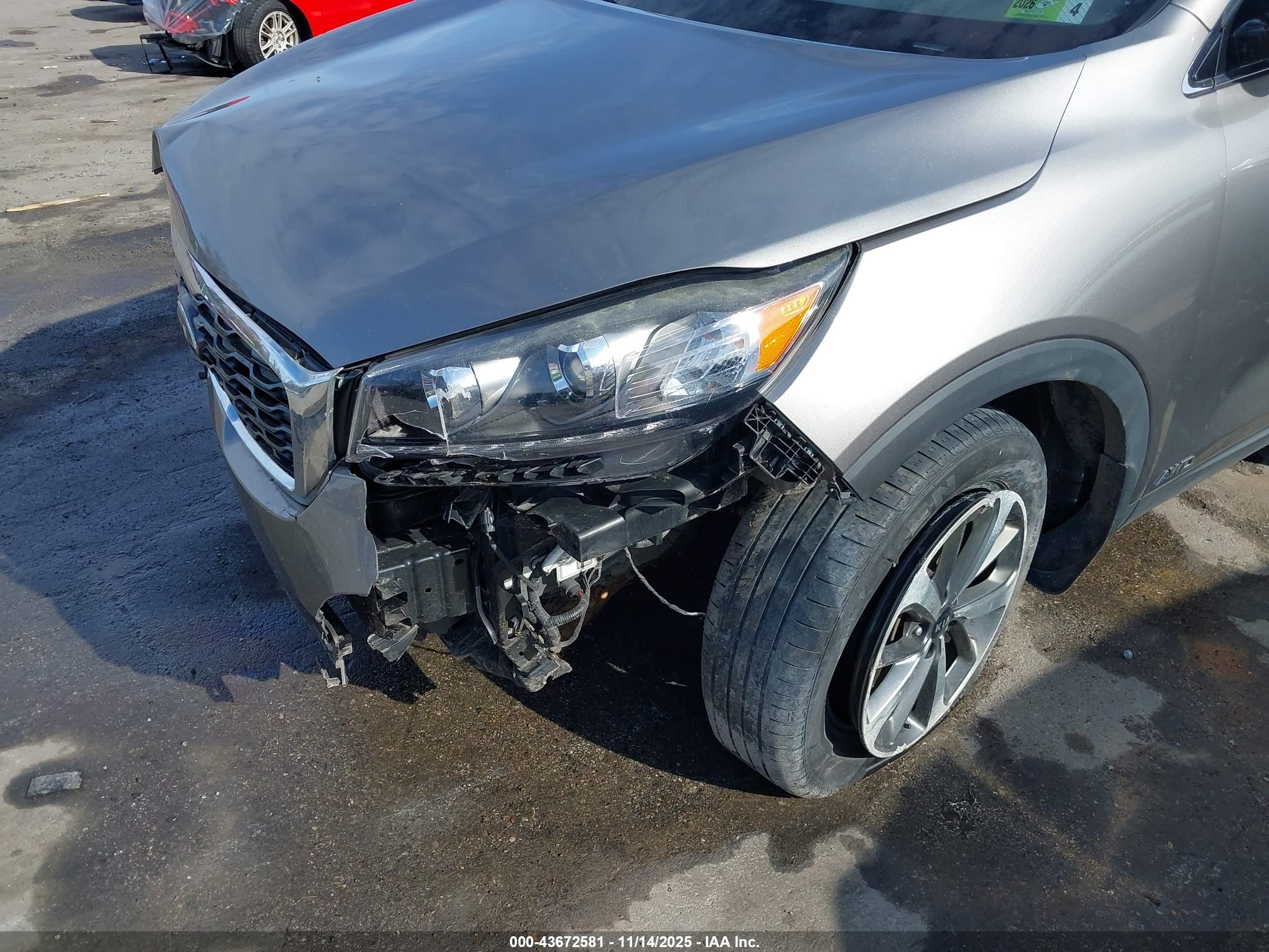 KIA SORENTO image 6