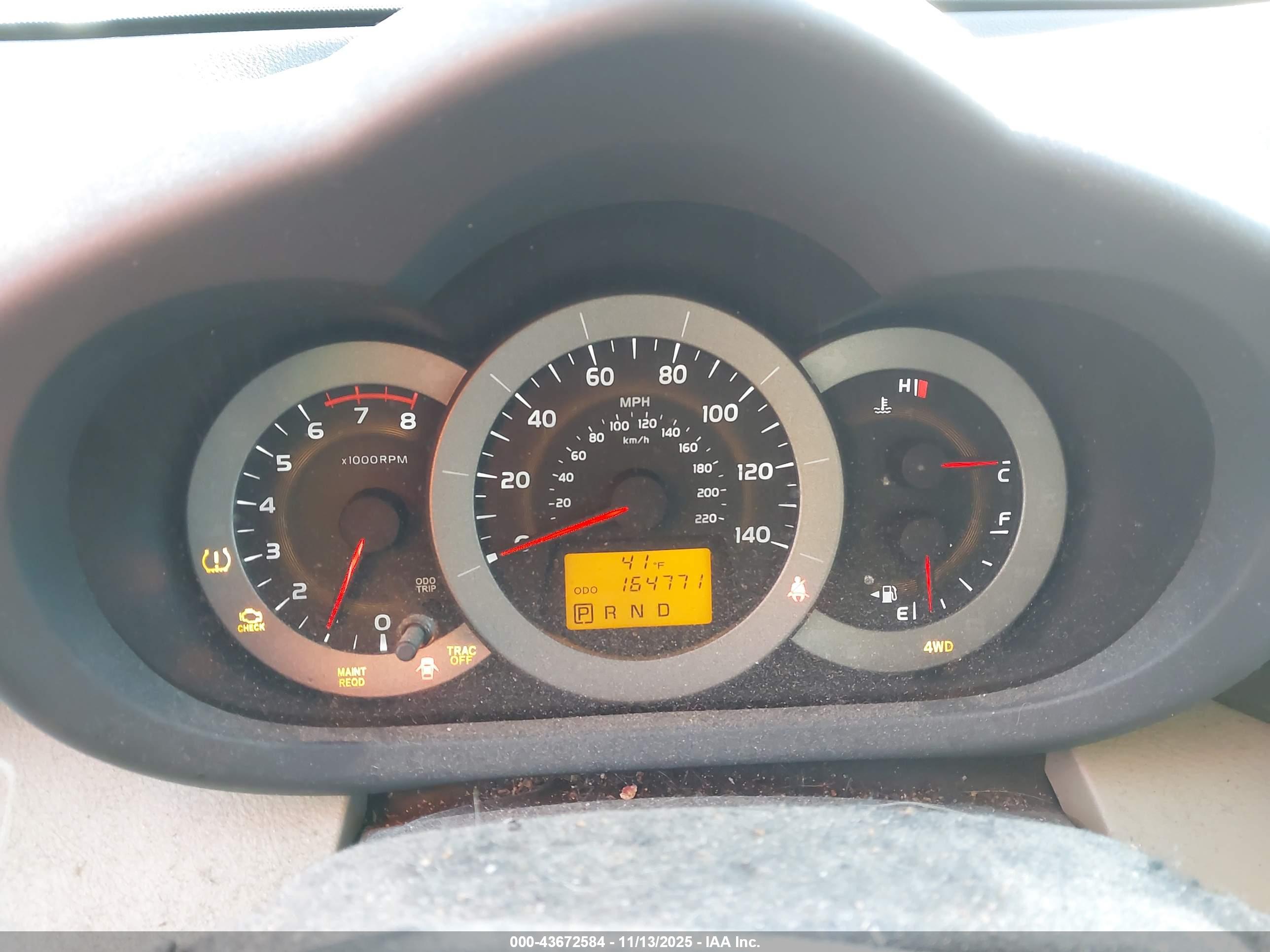 TOYOTA RAV4 image 7