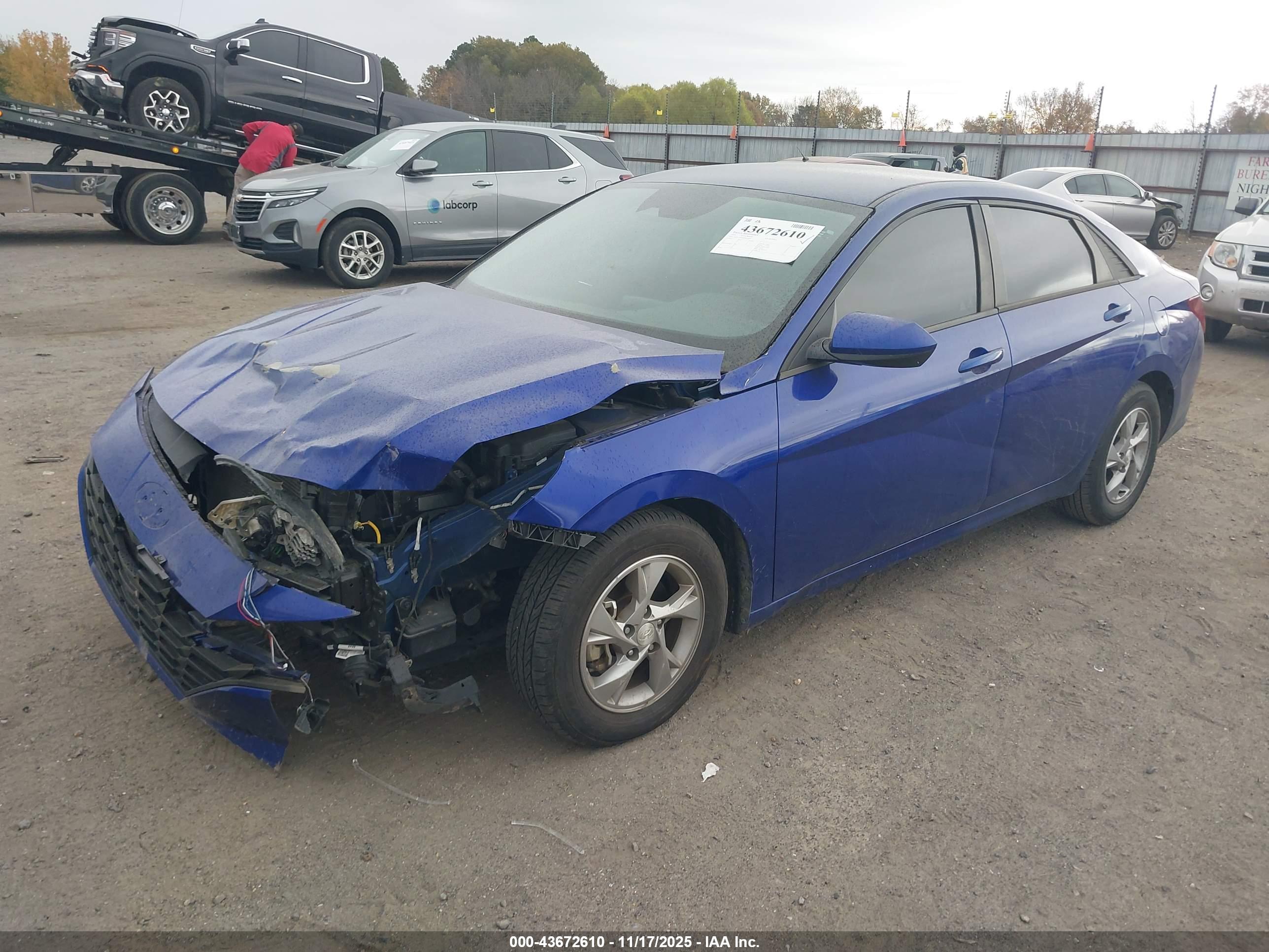 HYUNDAI ELANTRA image 2