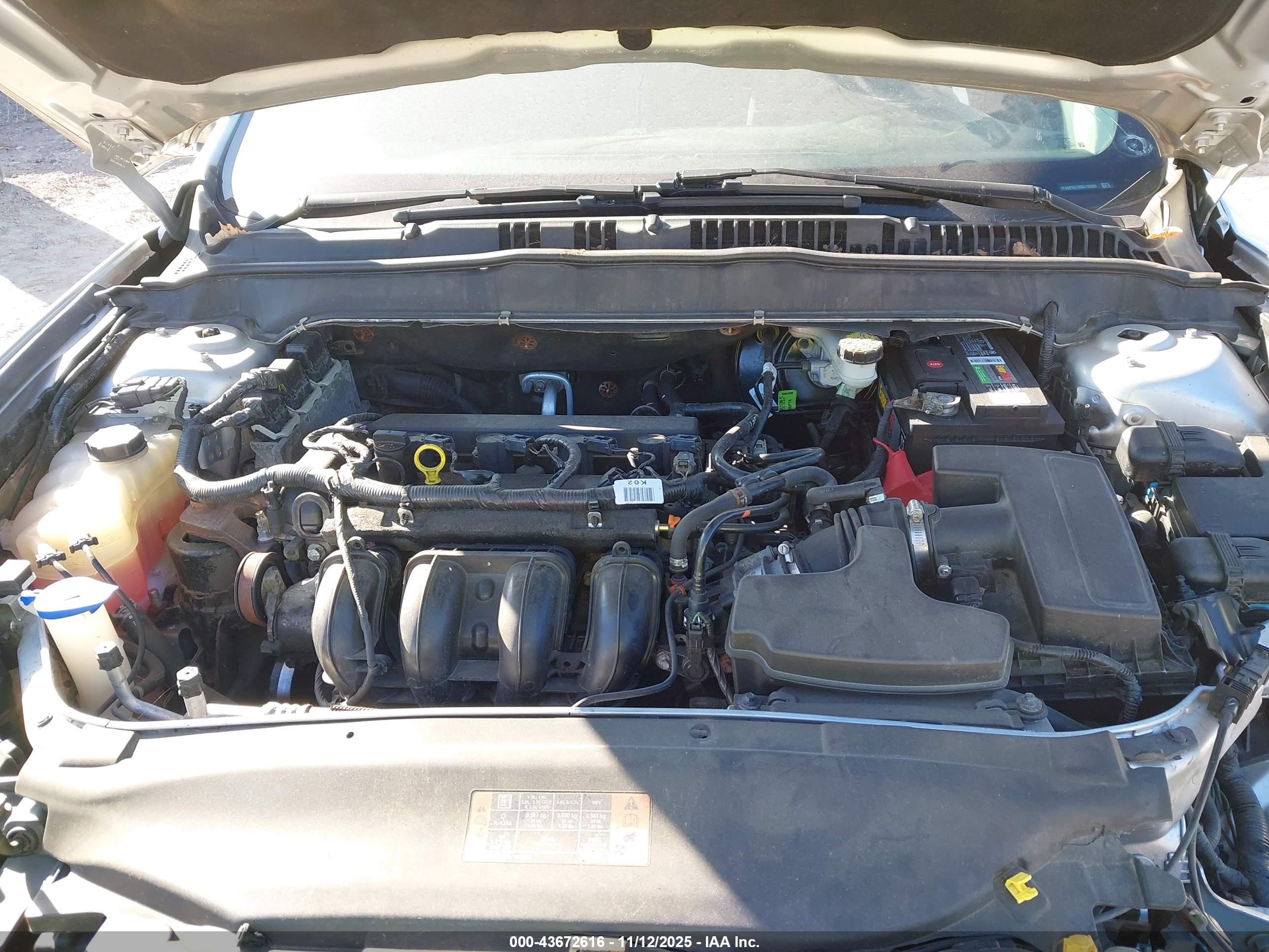 FORD FUSION image 10