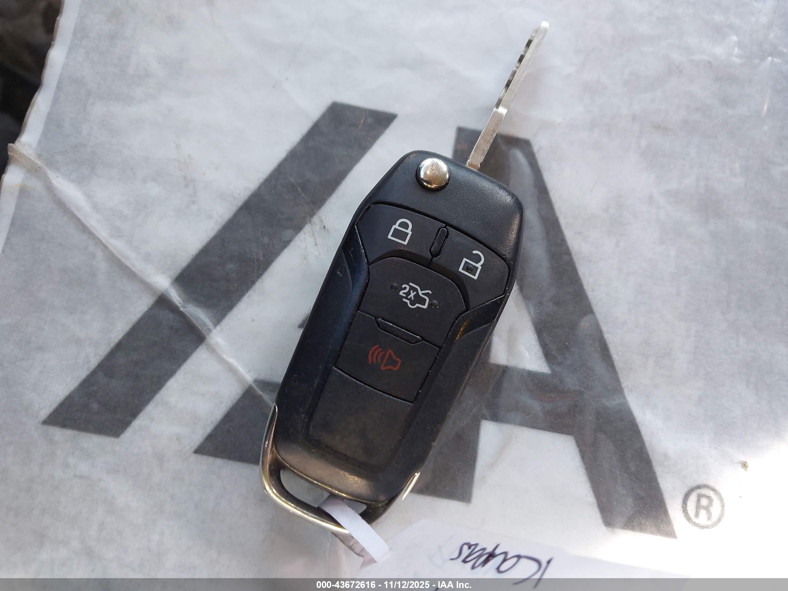 FORD FUSION image 11