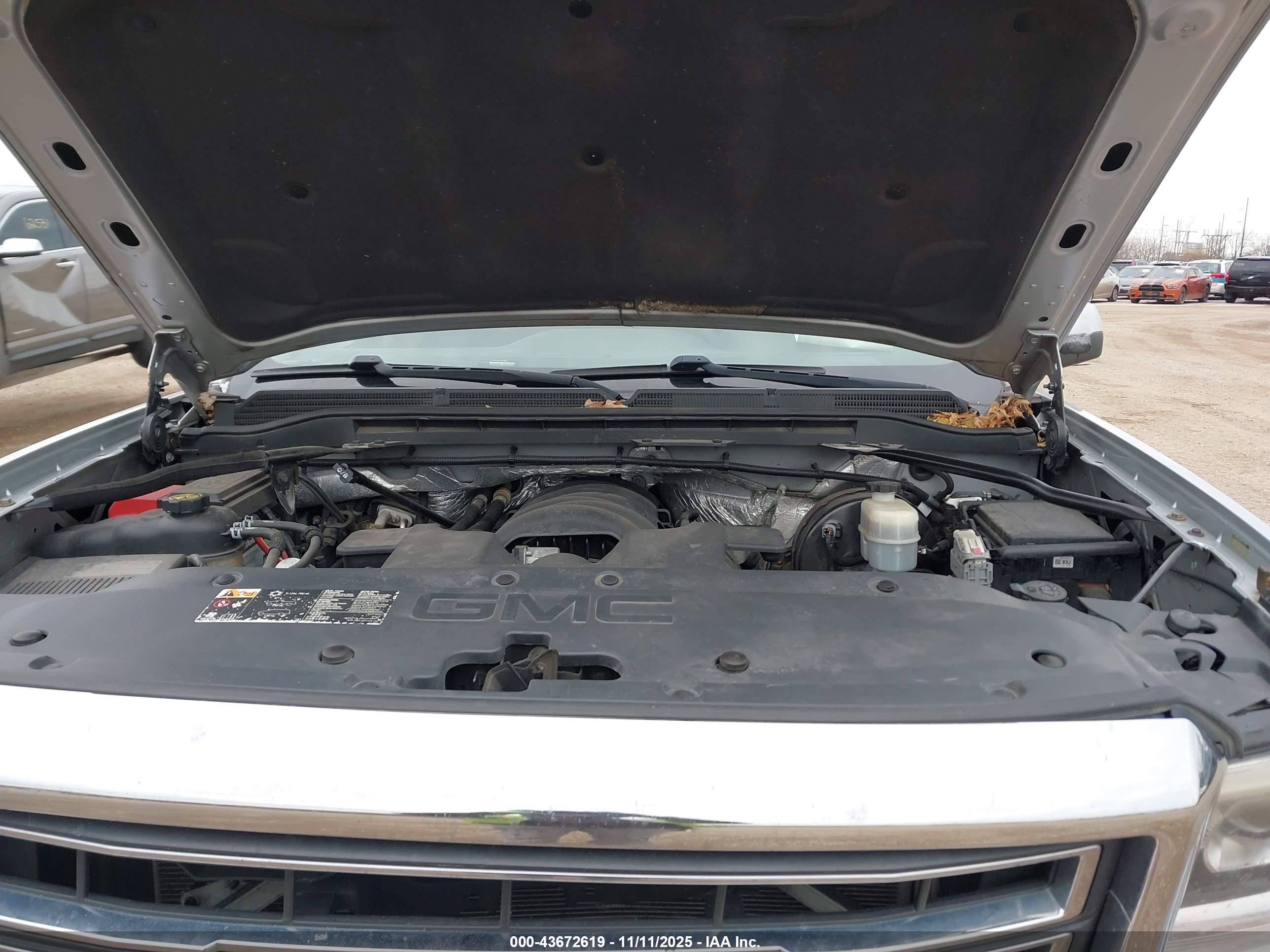 GMC SIERRA image 10
