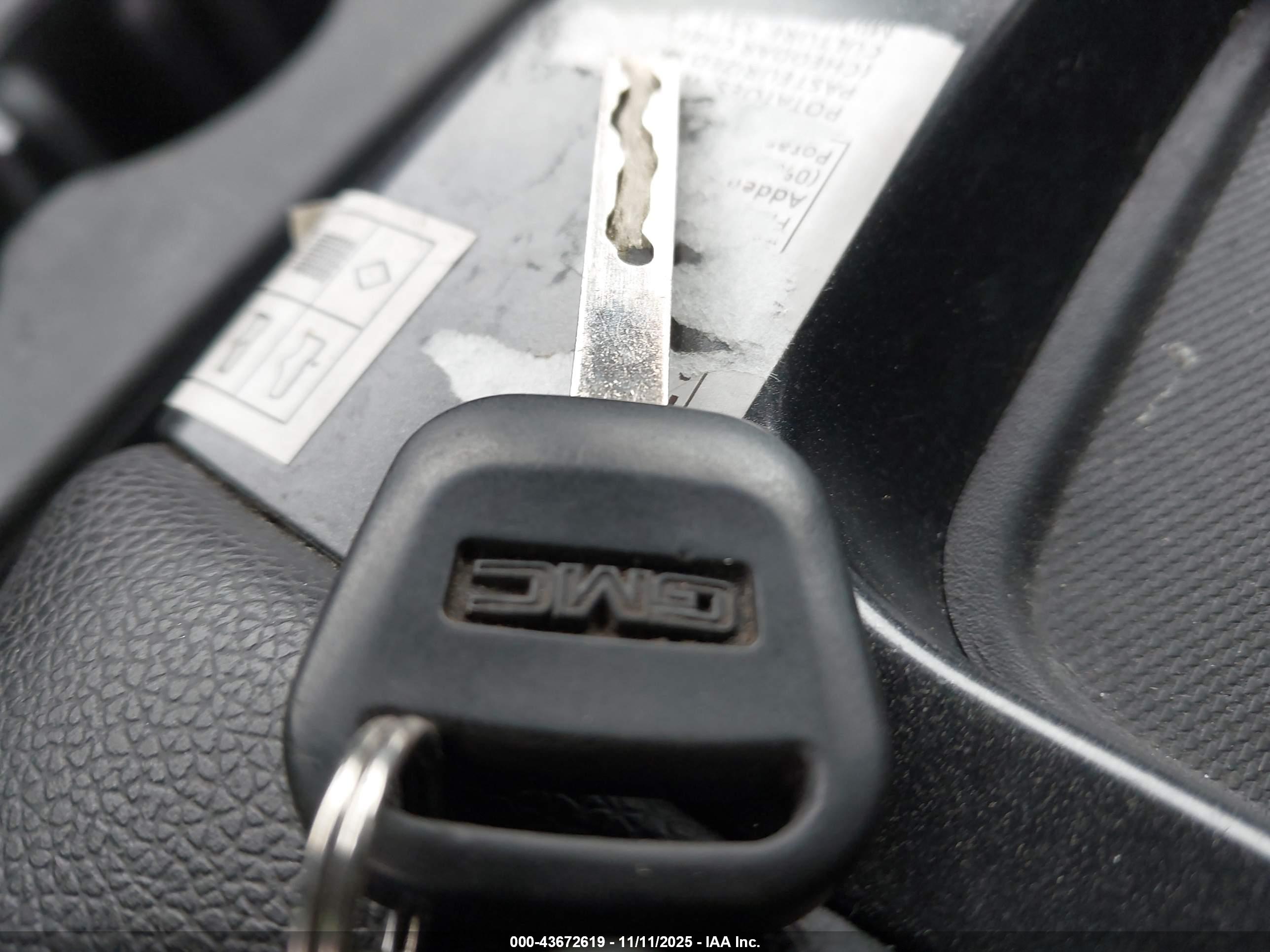 GMC SIERRA image 11