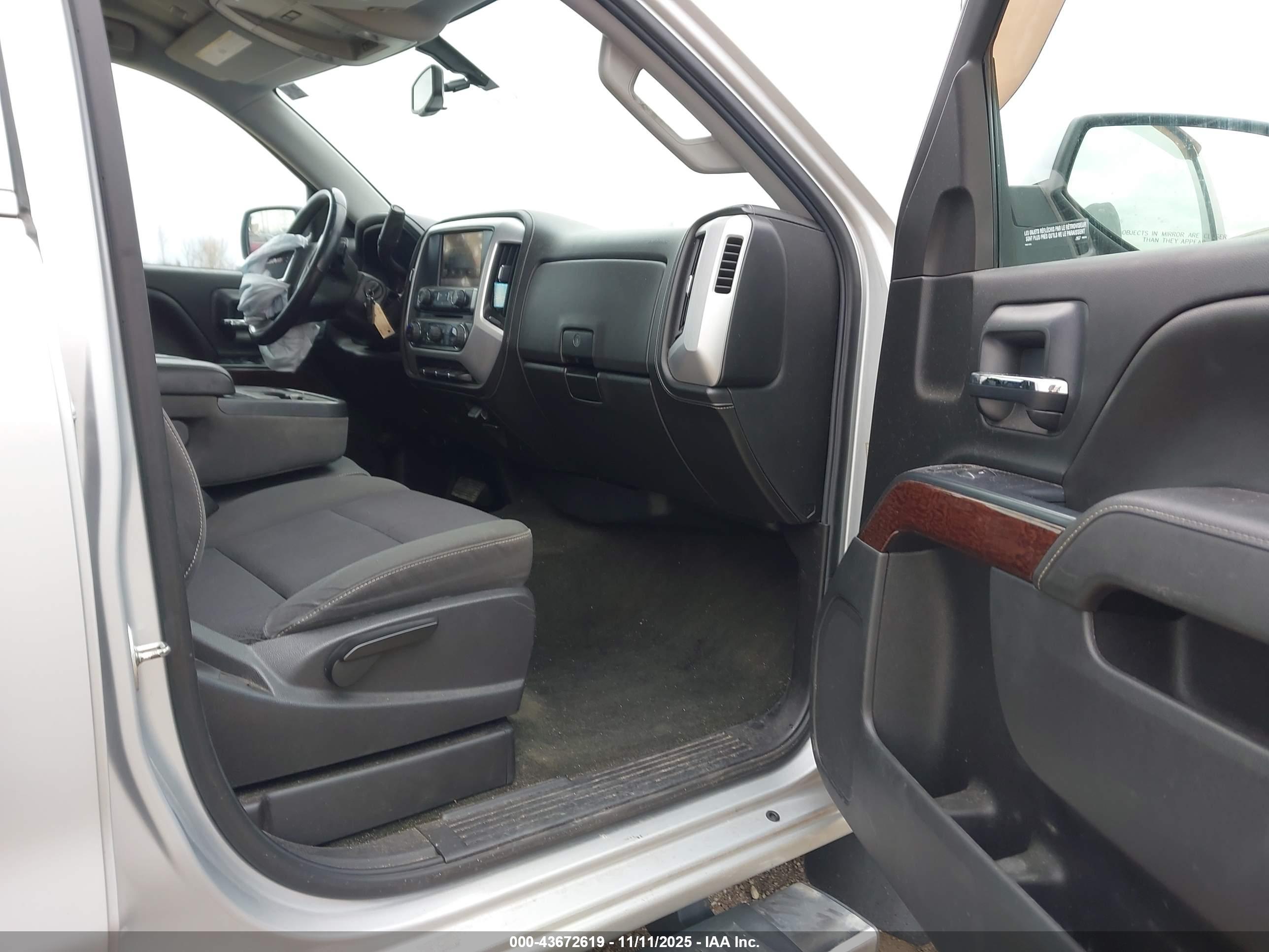GMC SIERRA image 5
