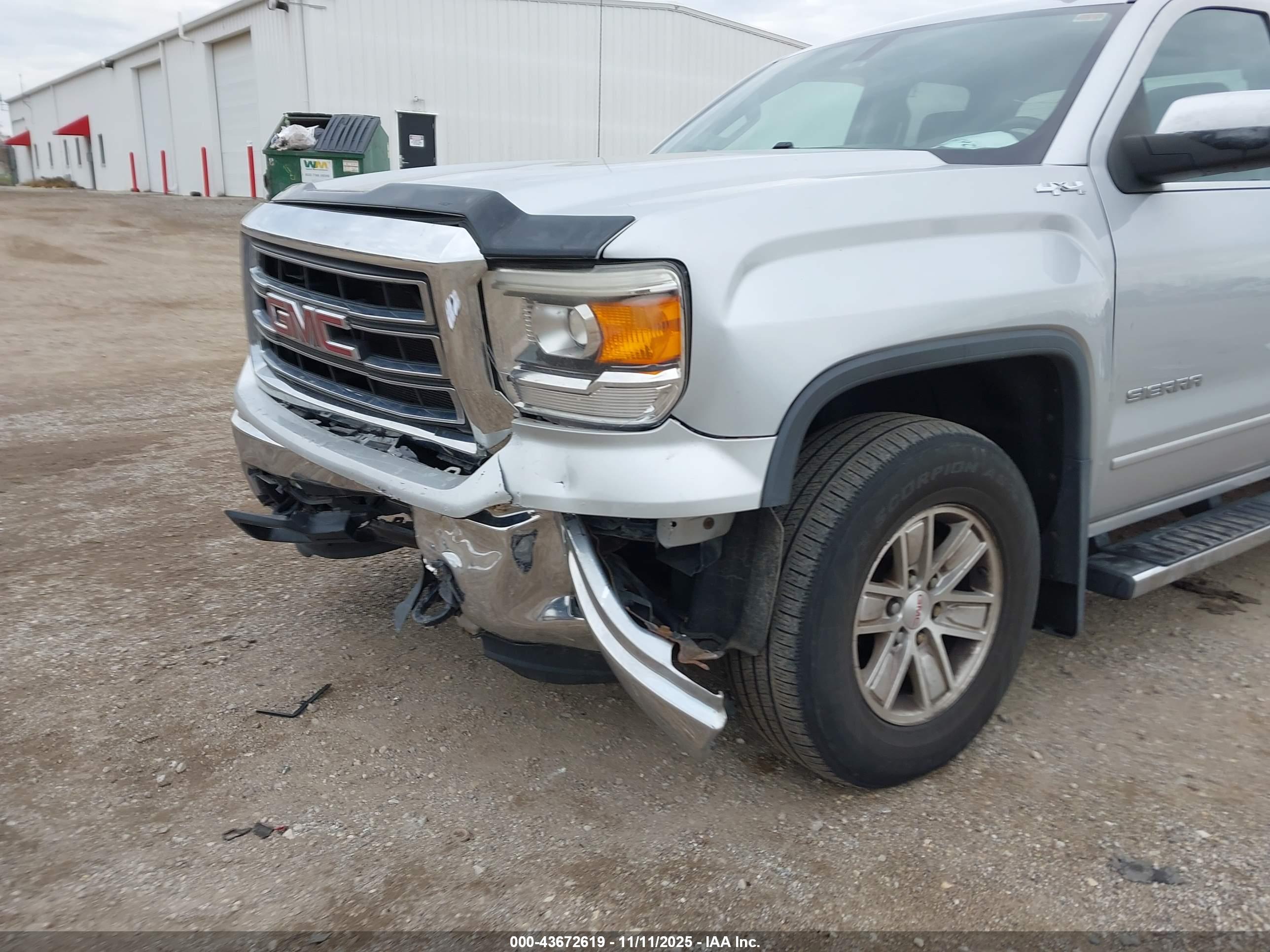 GMC SIERRA image 6