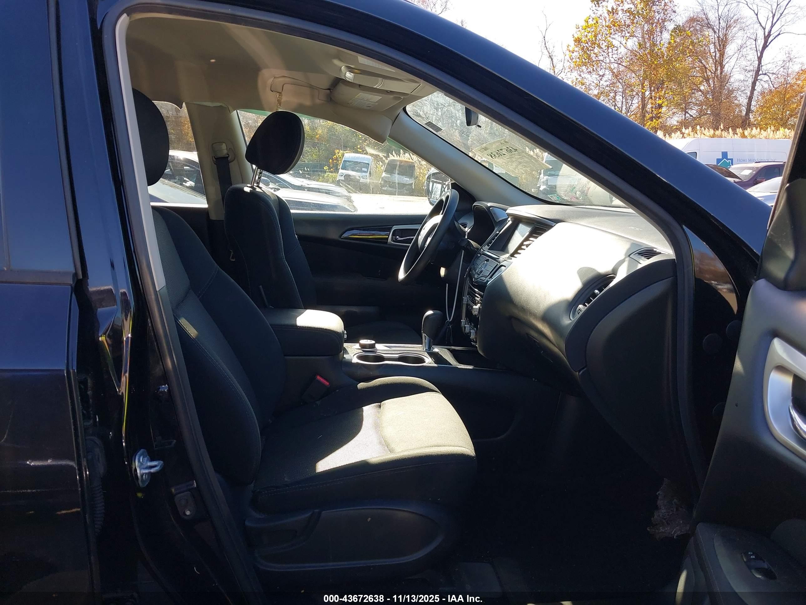 NISSAN PATHFINDER image 5