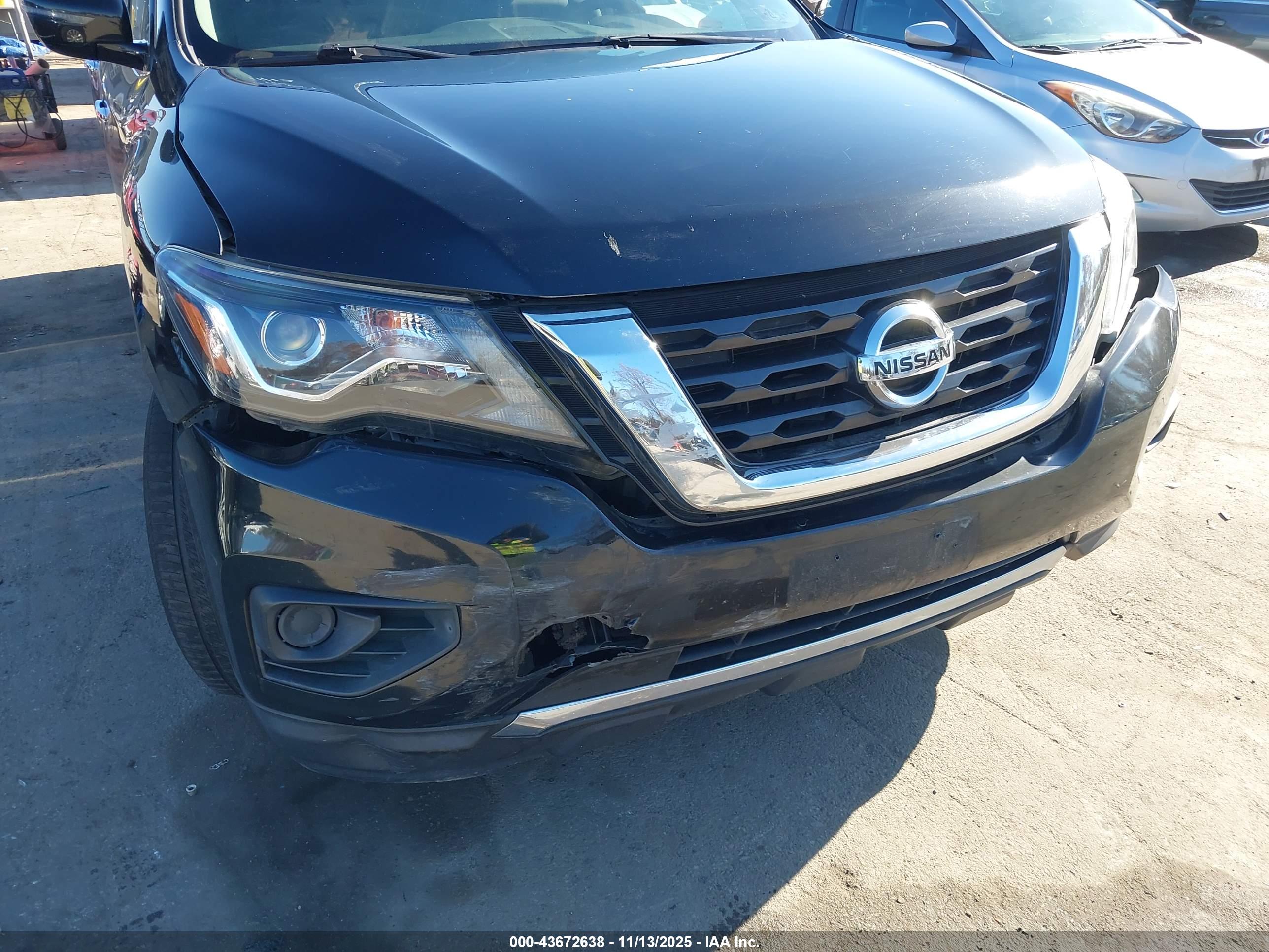 NISSAN PATHFINDER image 6