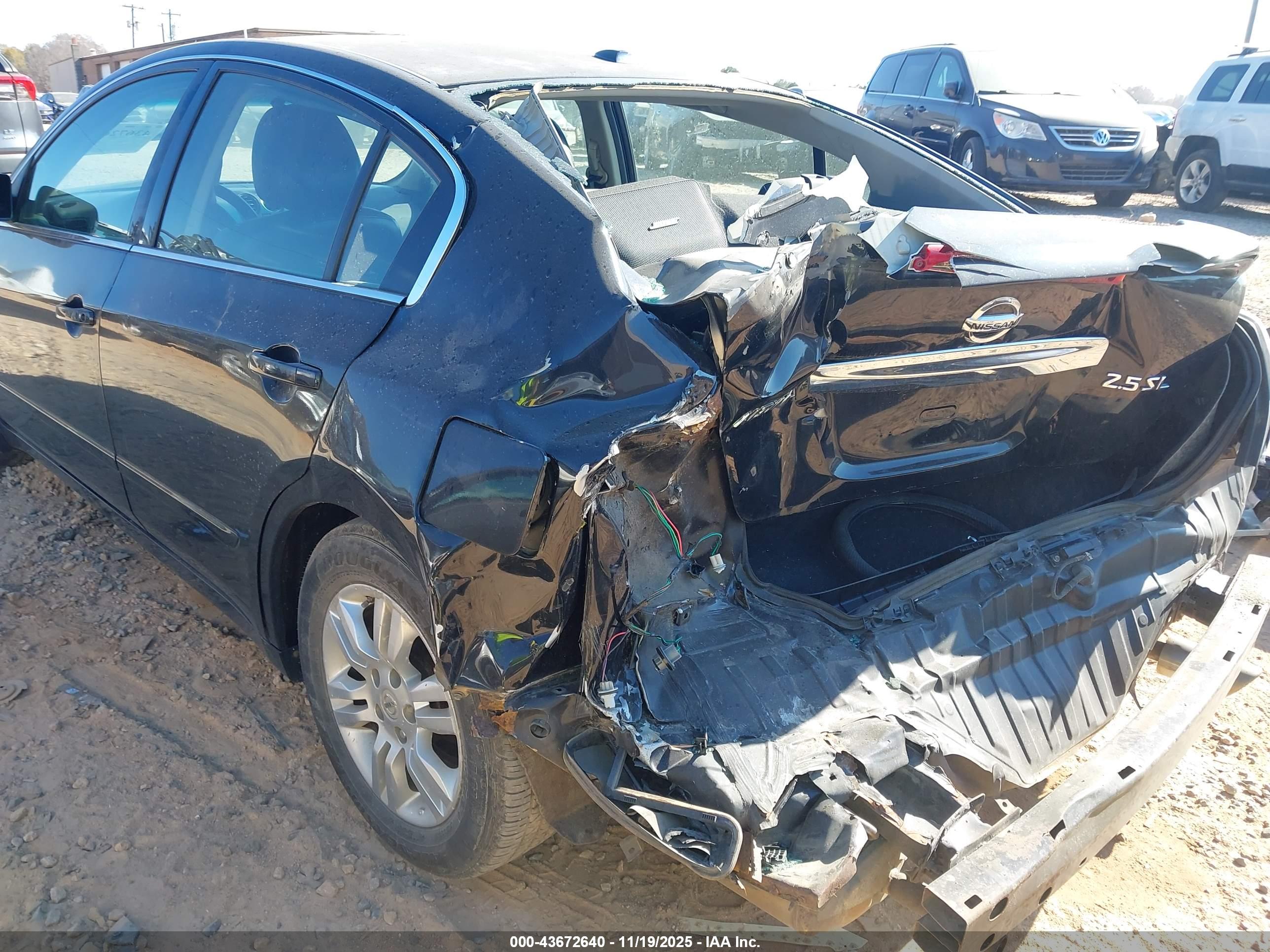 NISSAN ALTIMA image 6