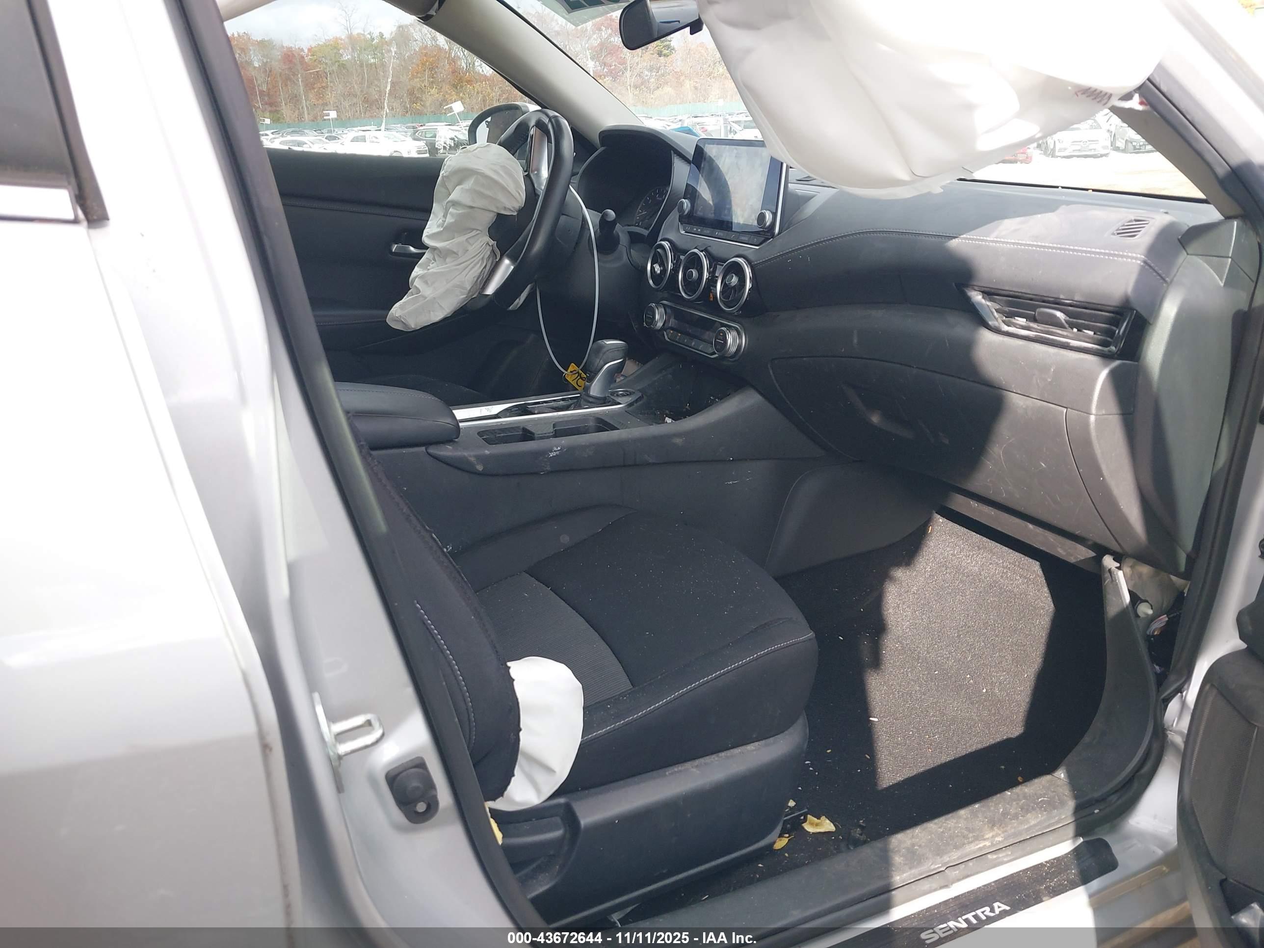 NISSAN SENTRA image 5