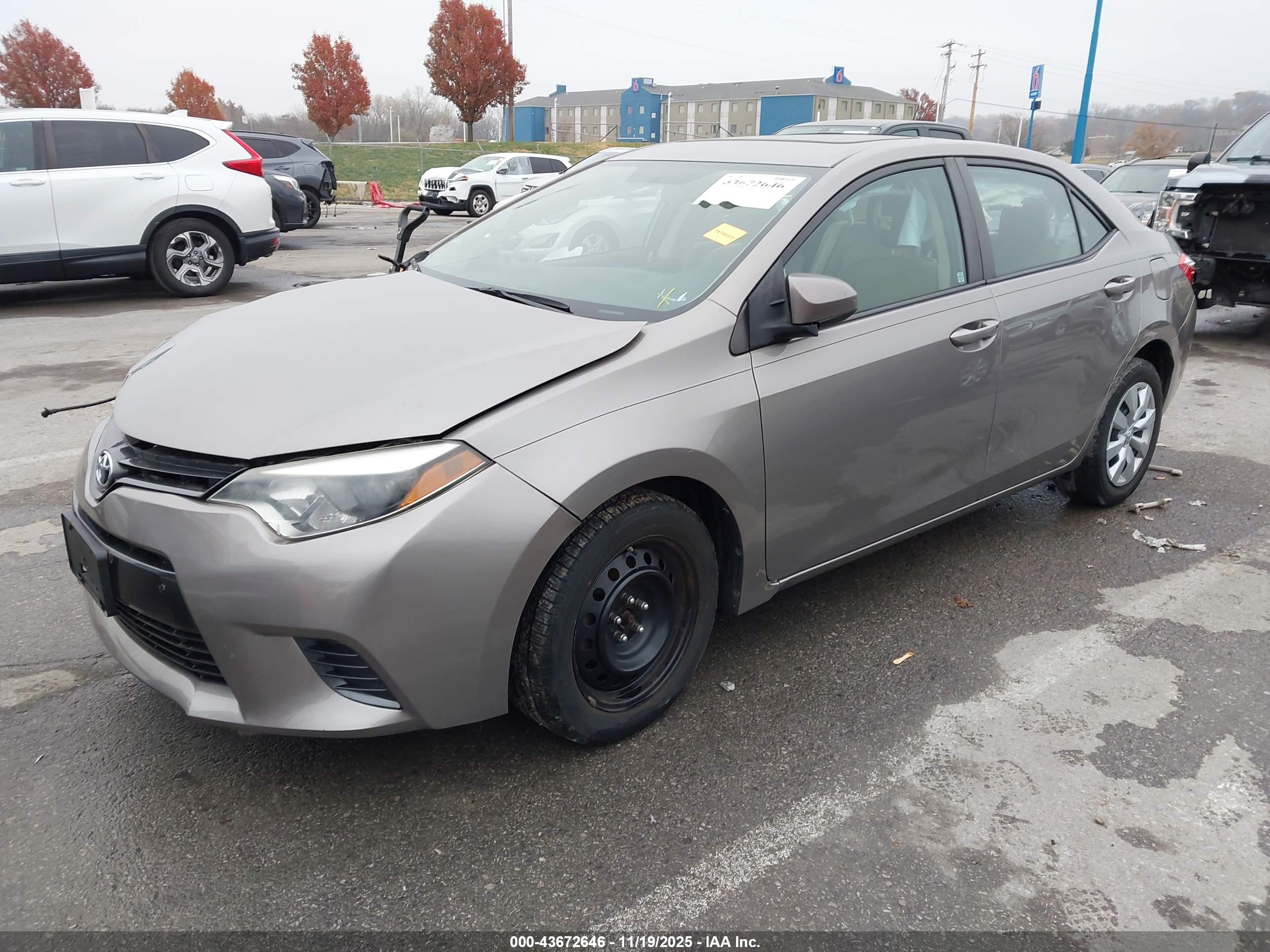 TOYOTA COROLLA image 2