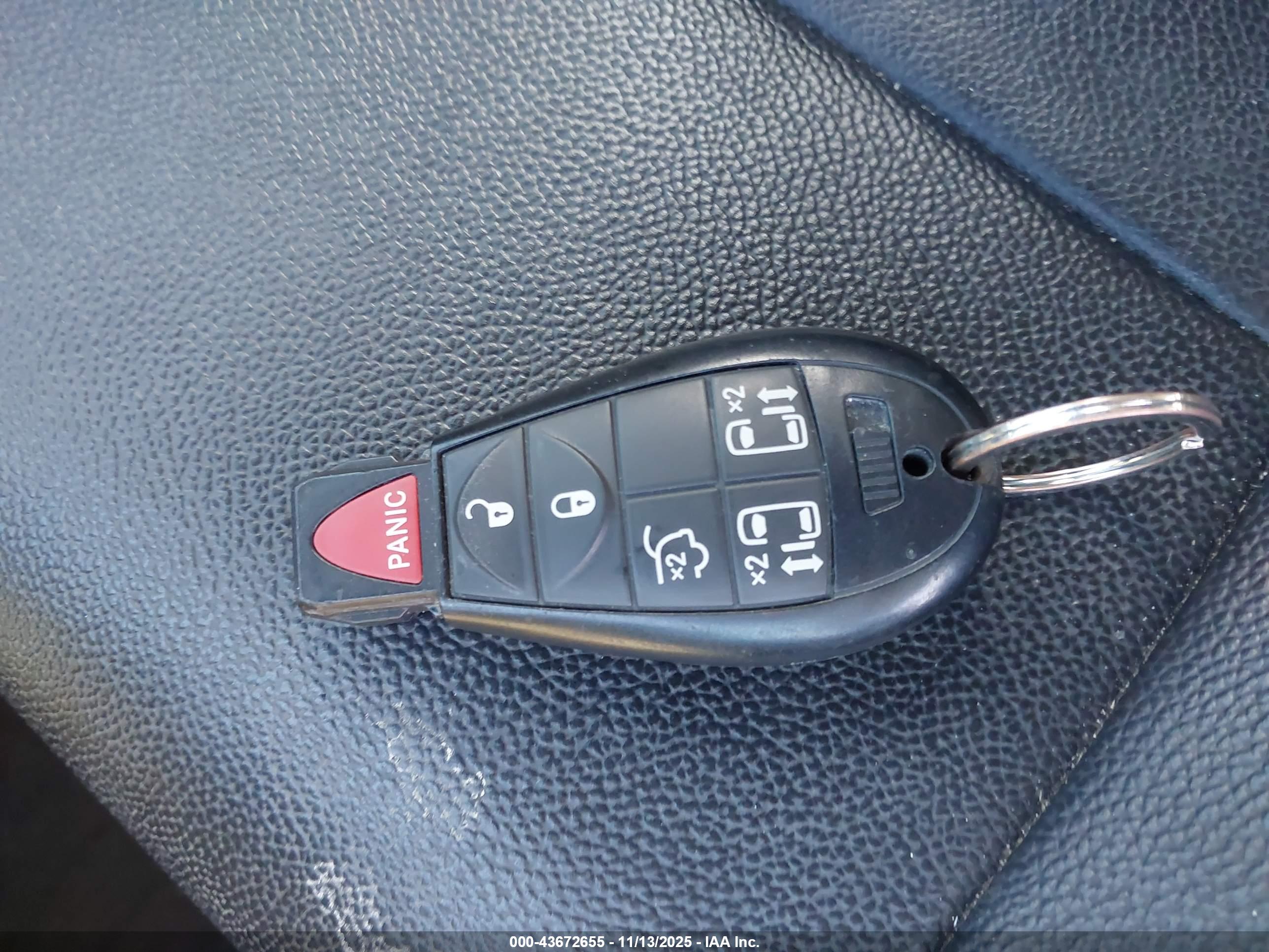 CHRYSLER TOWN image 11