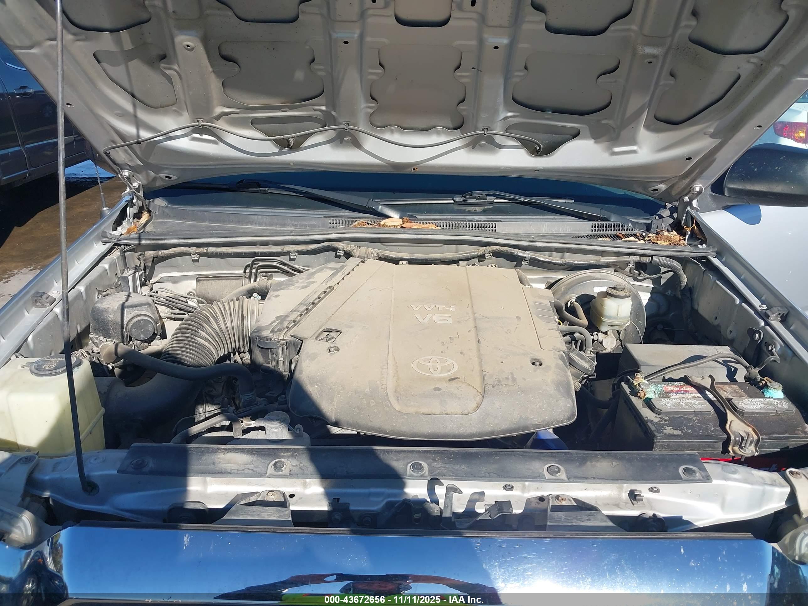 TOYOTA TACOMA image 10