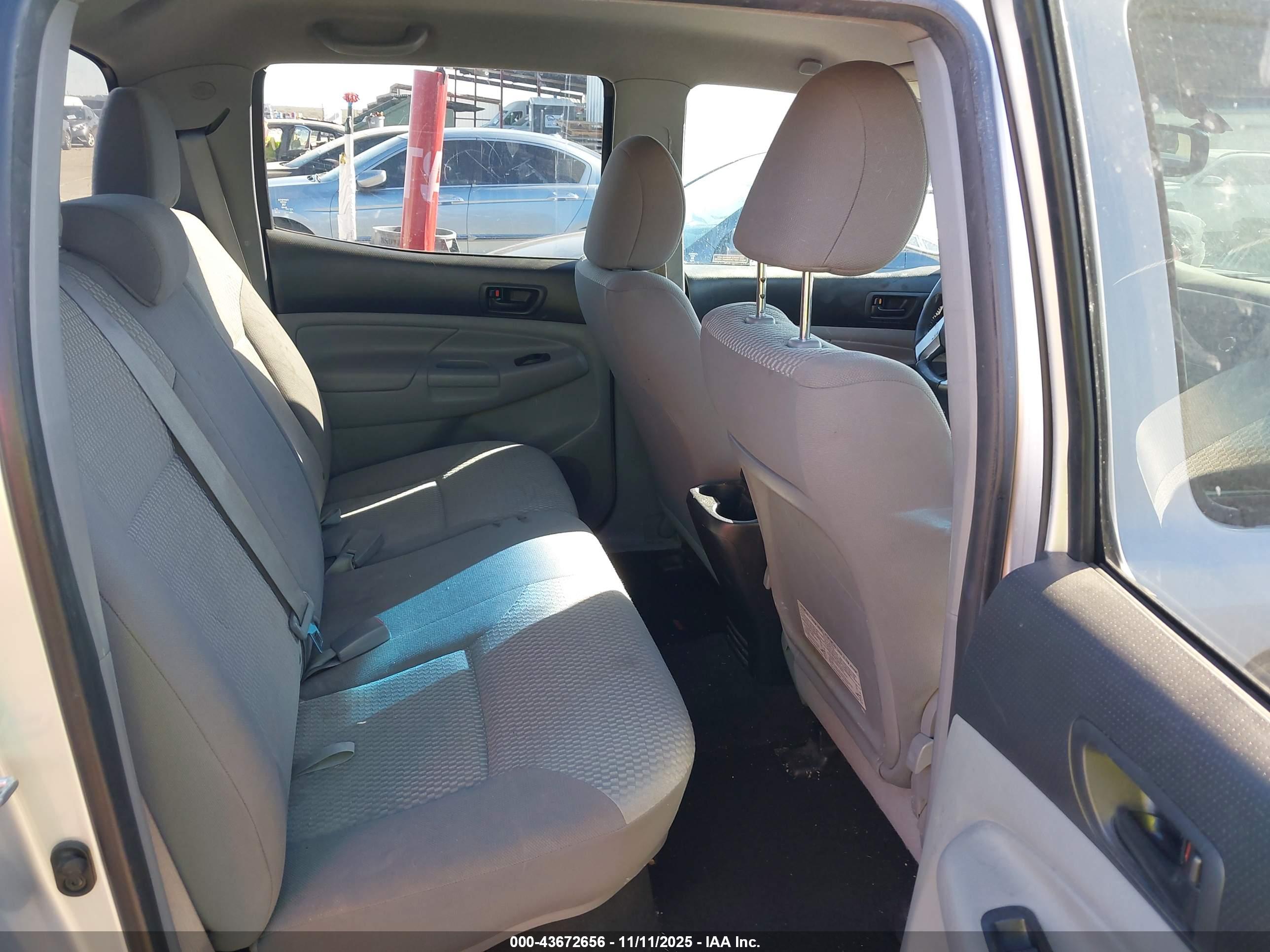 TOYOTA TACOMA image 8