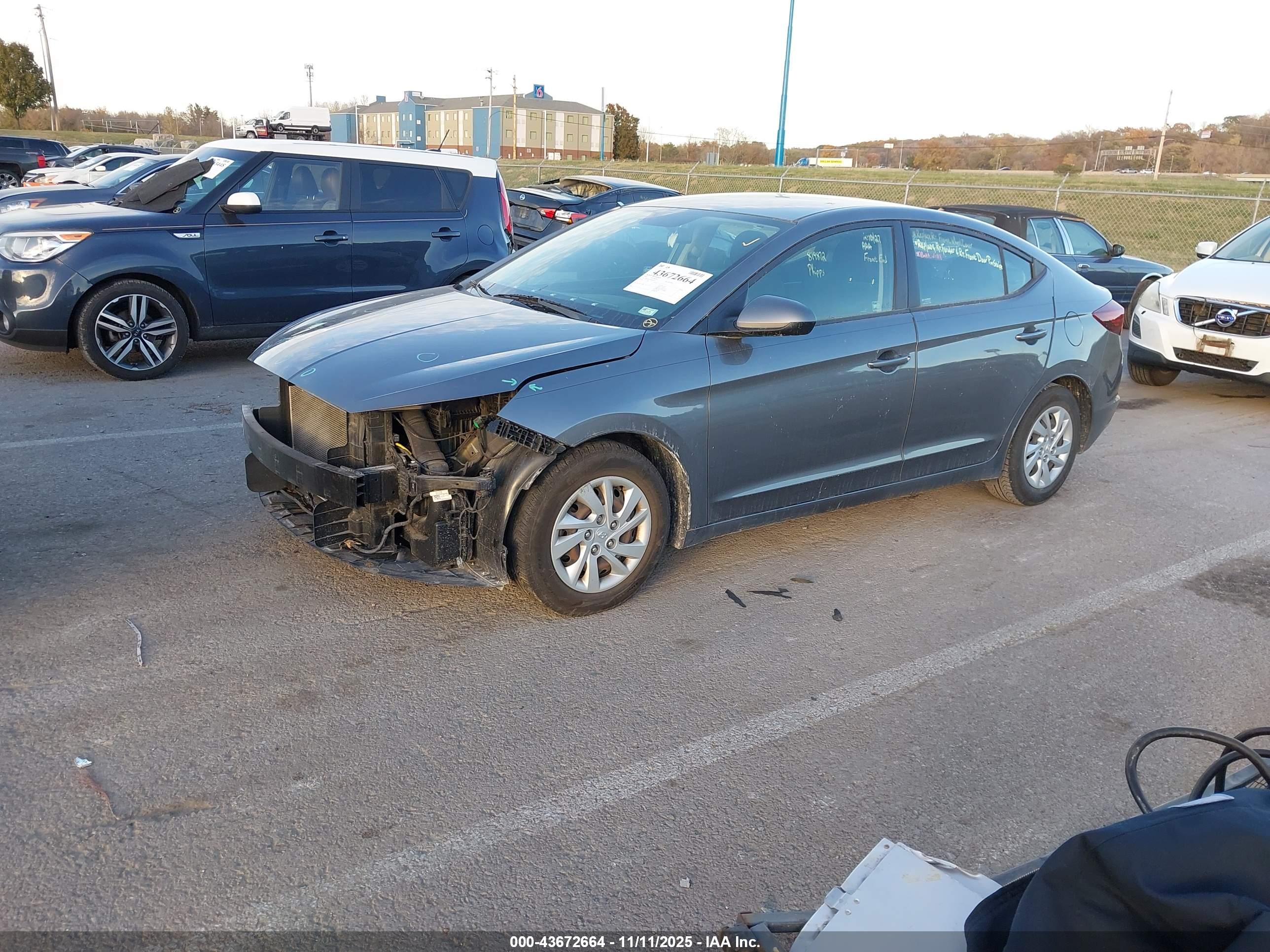 HYUNDAI ELANTRA image 2