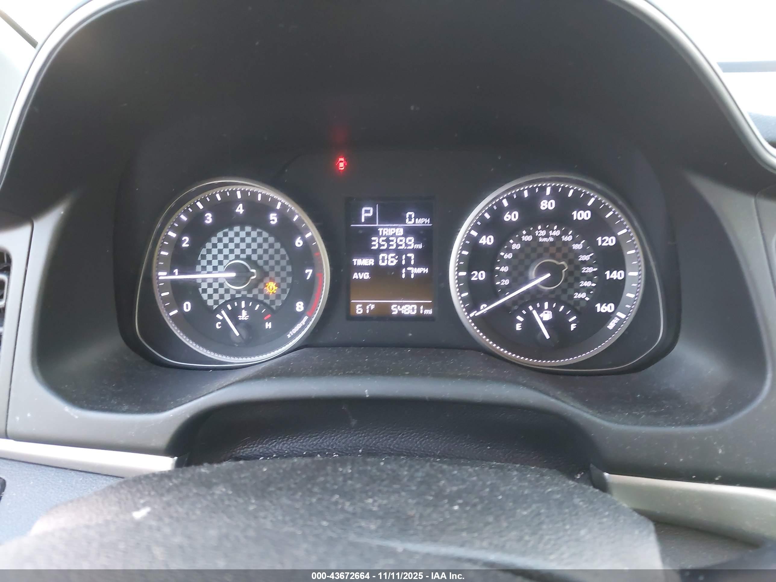 HYUNDAI ELANTRA image 7