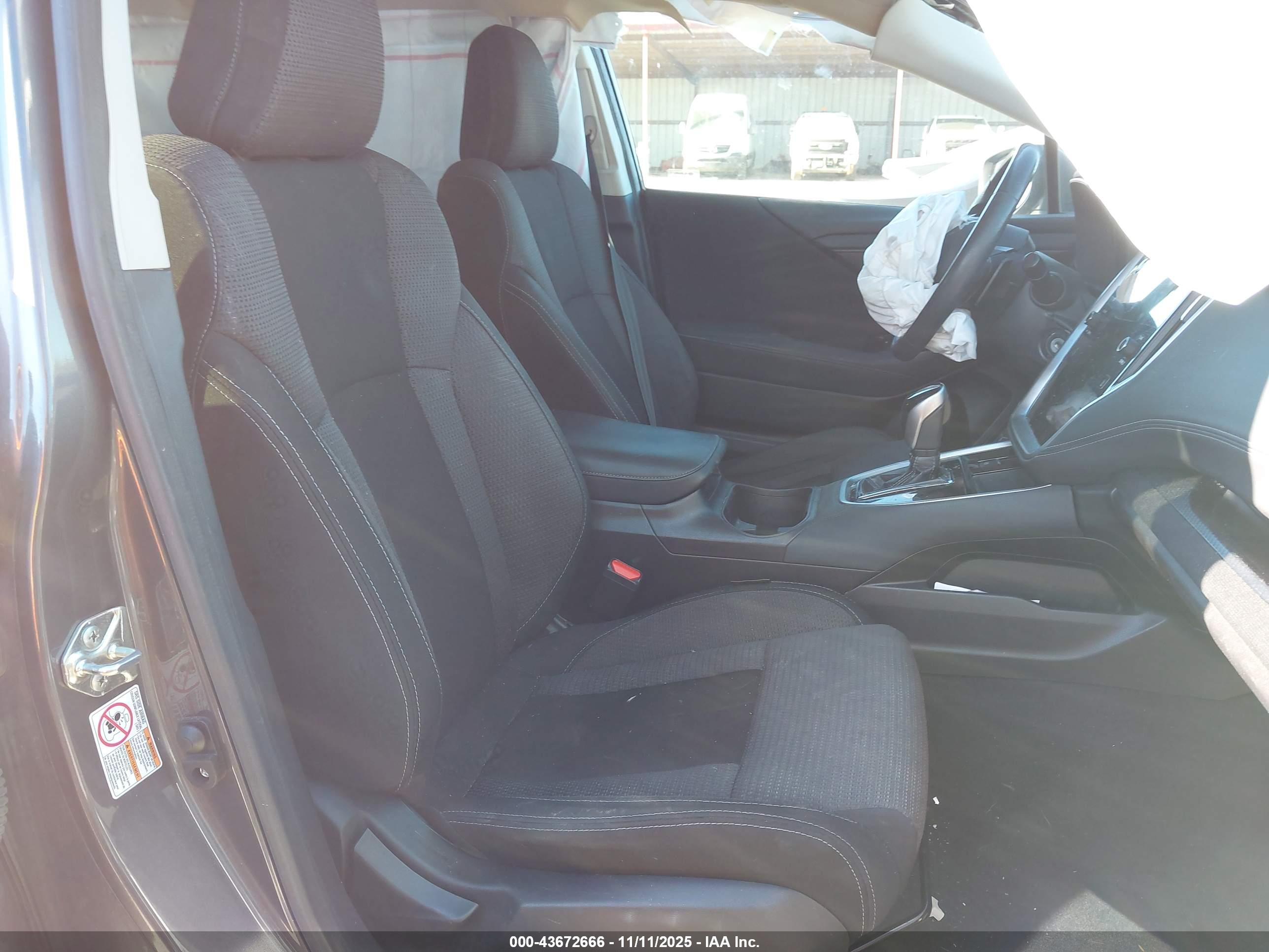 SUBARU OUTBACK image 5