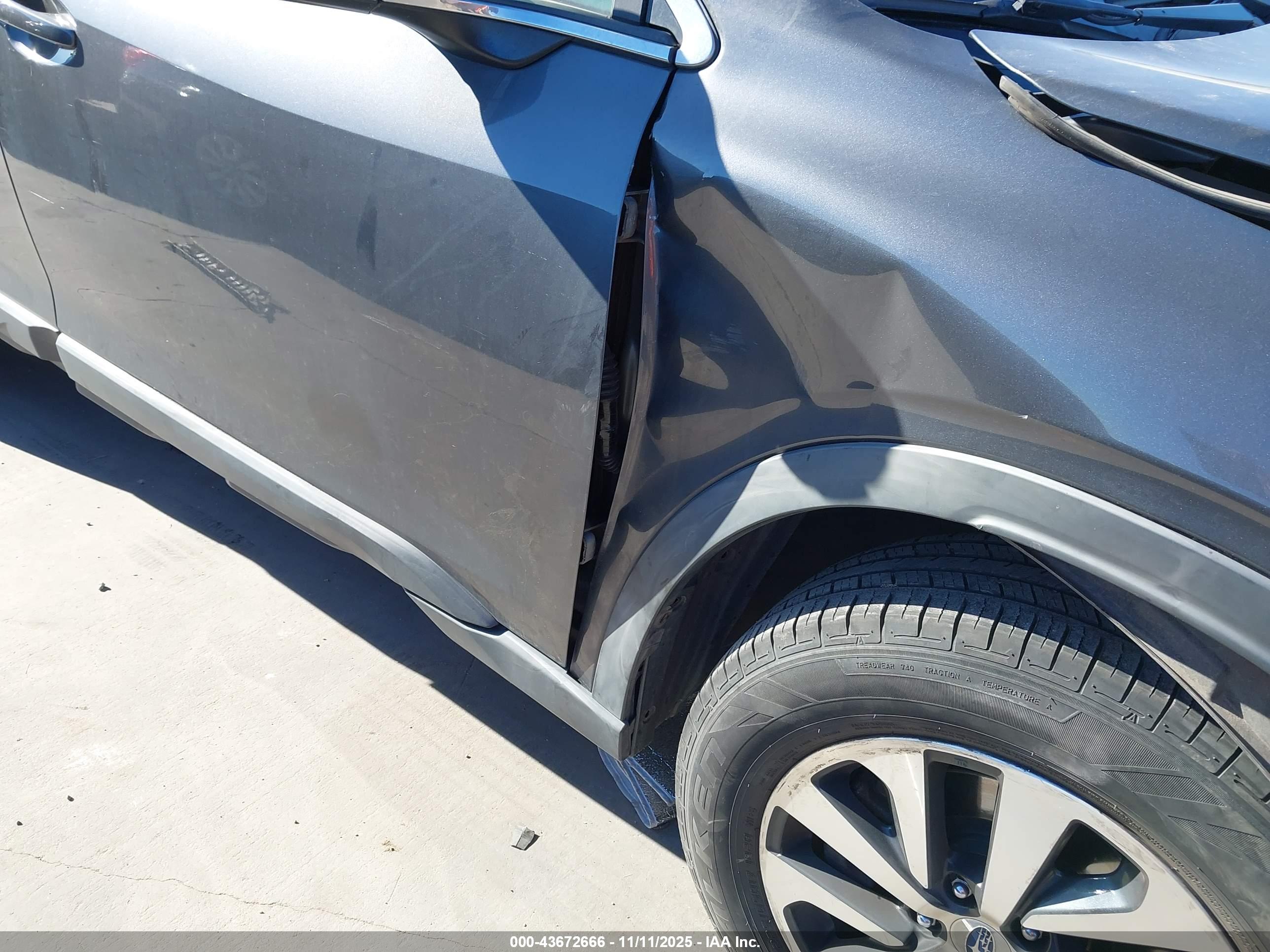 SUBARU OUTBACK image 6