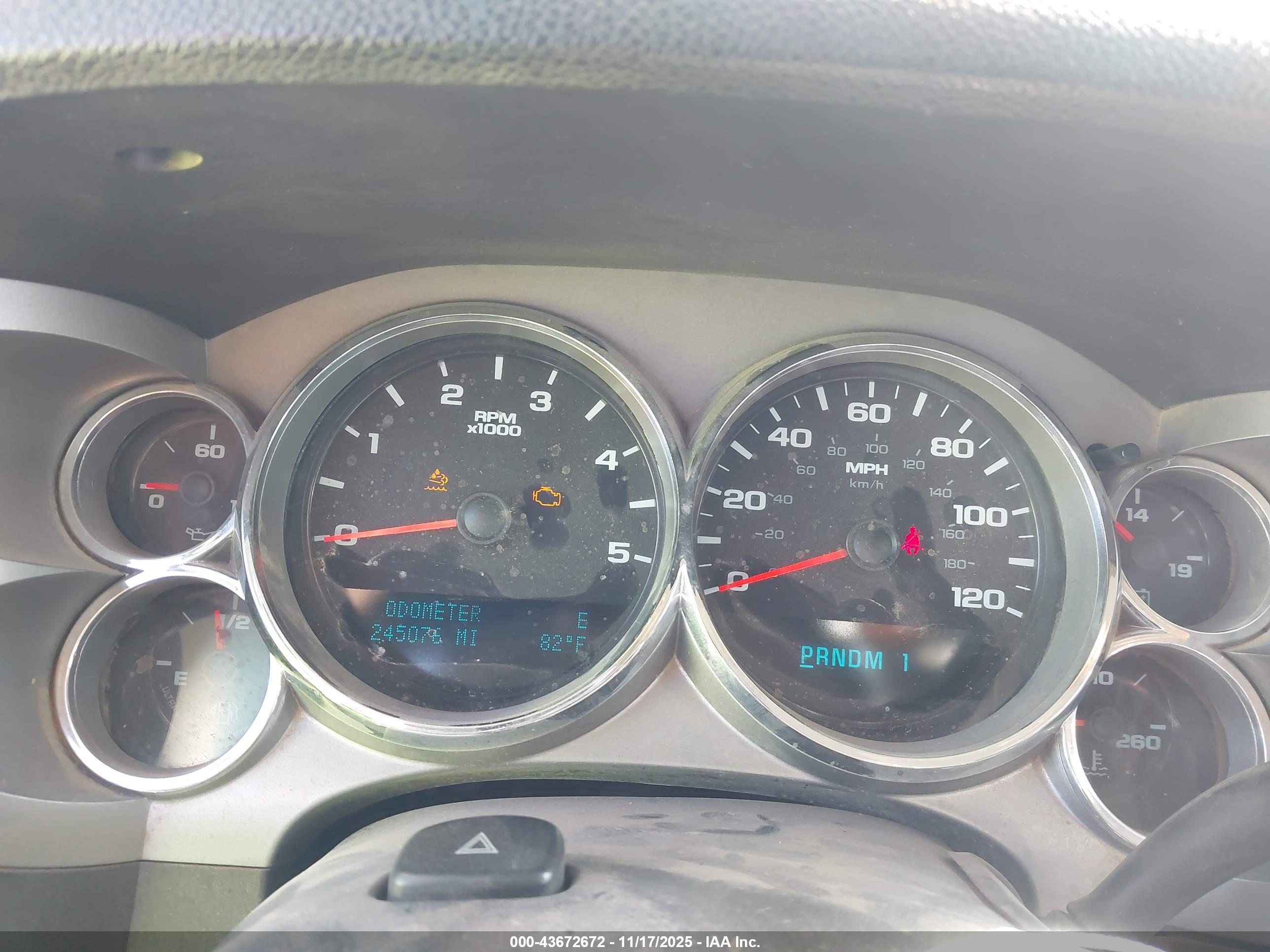 CHEVROLET SILVERADO image 6