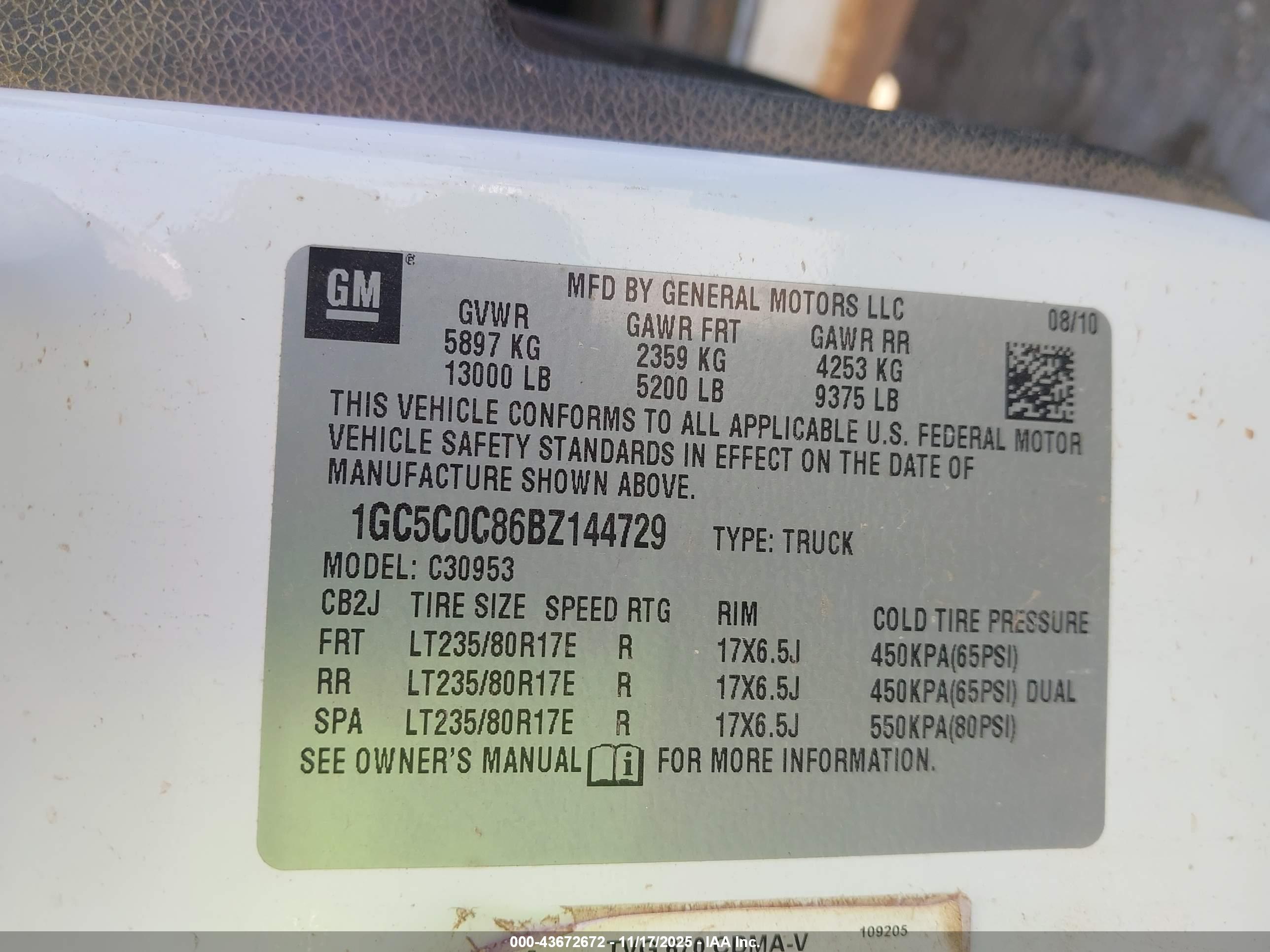 CHEVROLET SILVERADO image 9