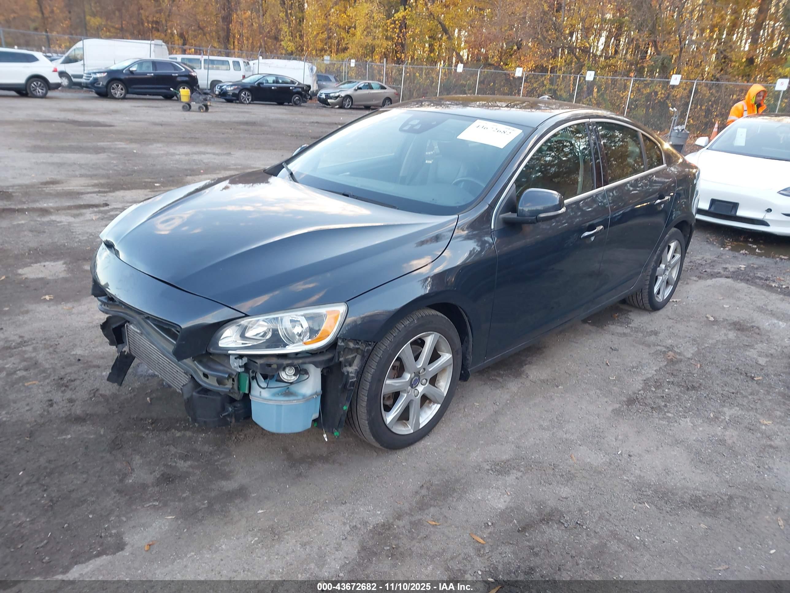 VOLVO S60 image 2