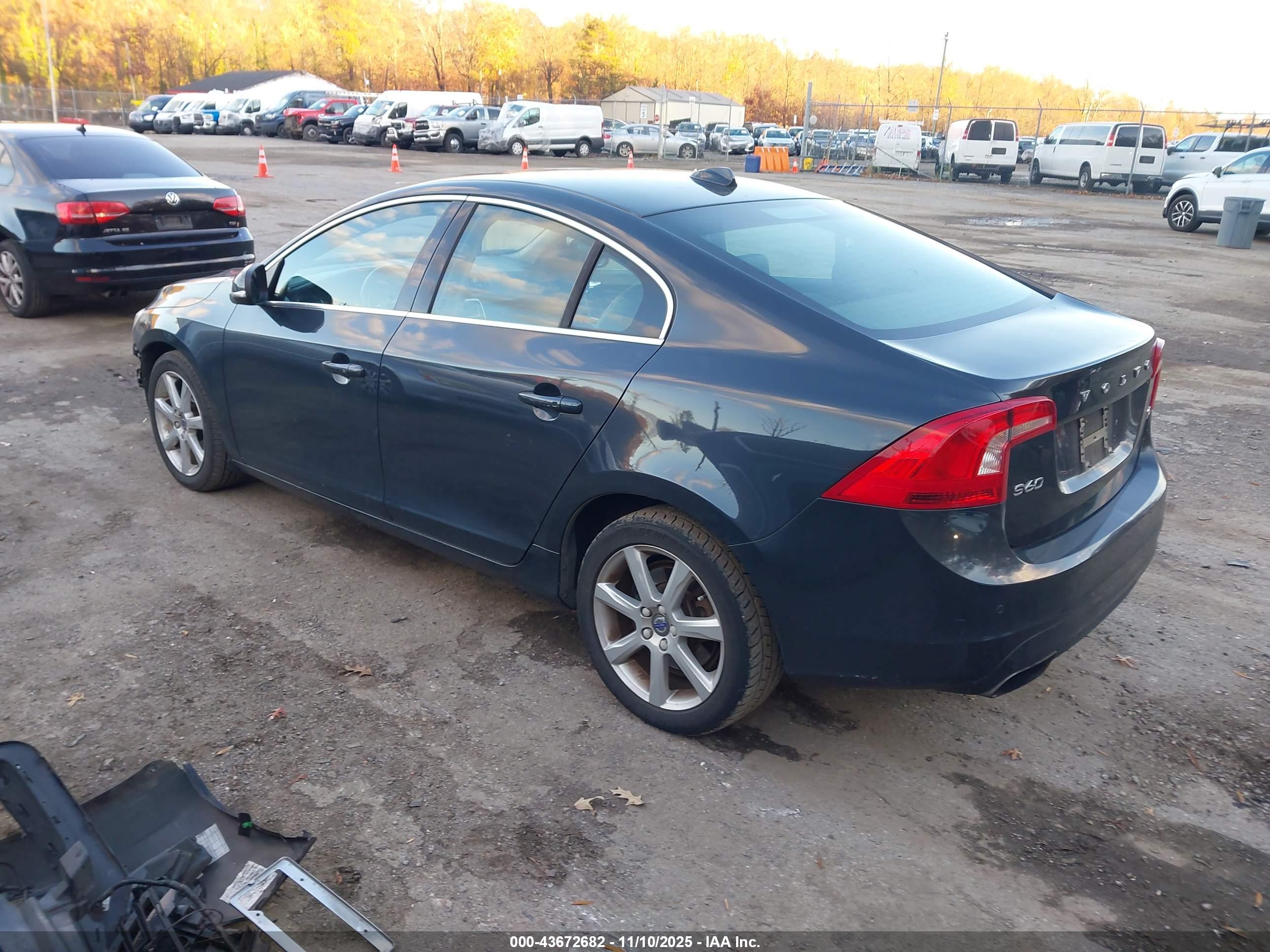 VOLVO S60 image 3