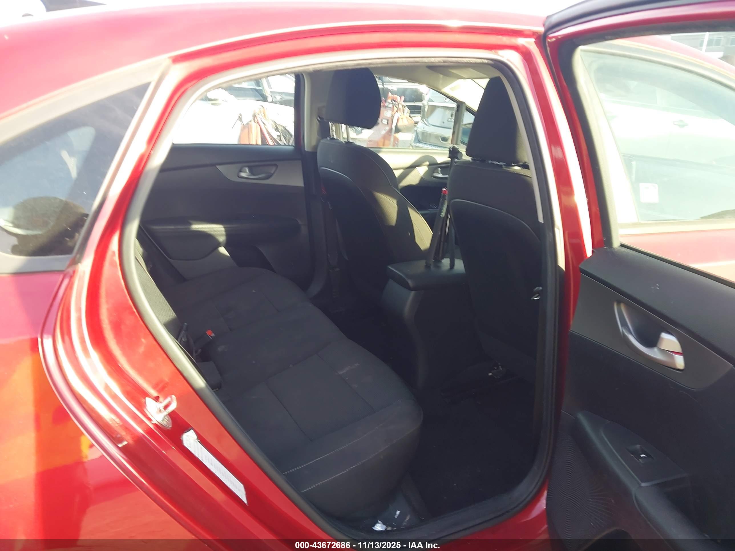 KIA FORTE image 8