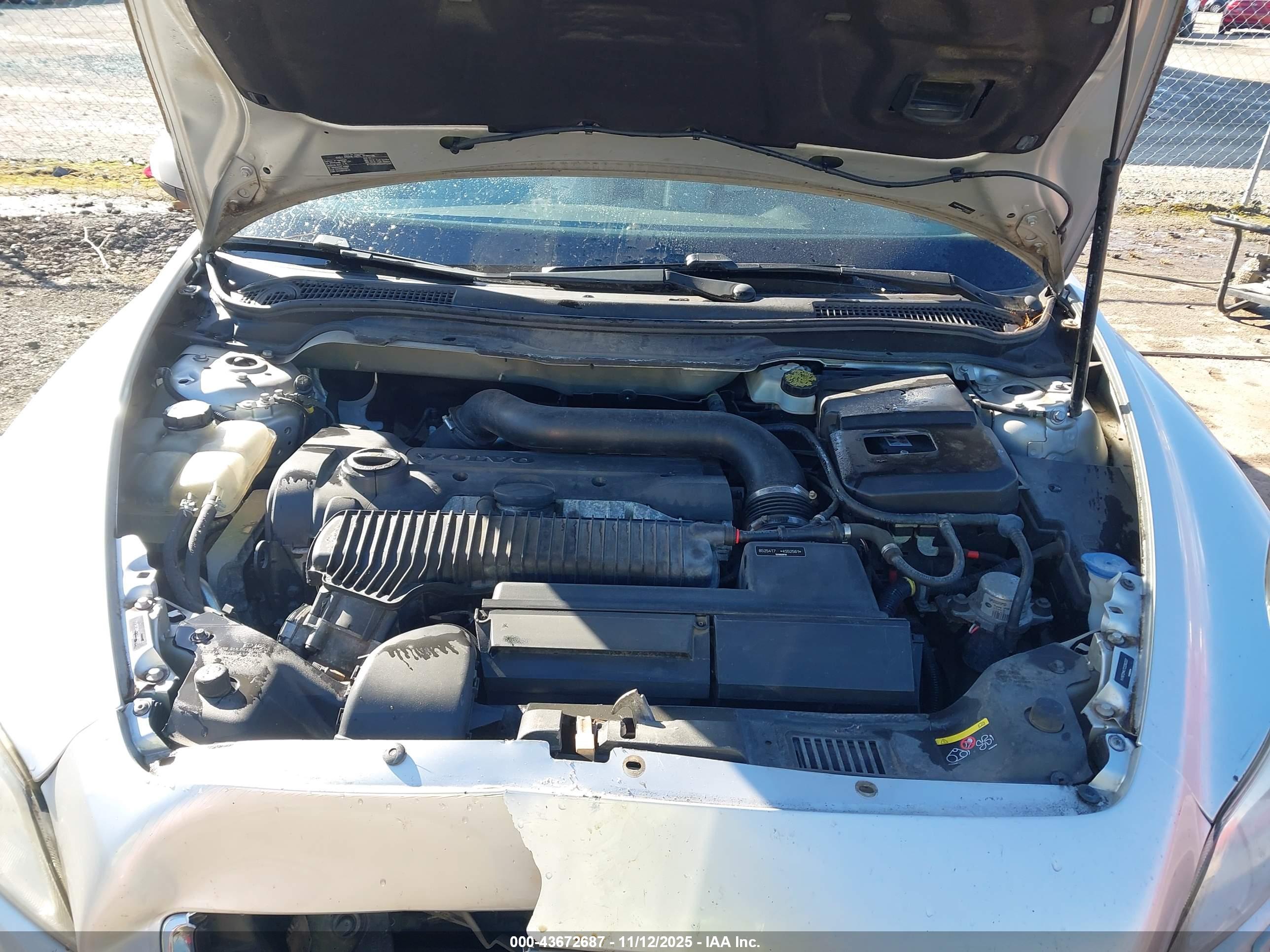 VOLVO C30 image 10