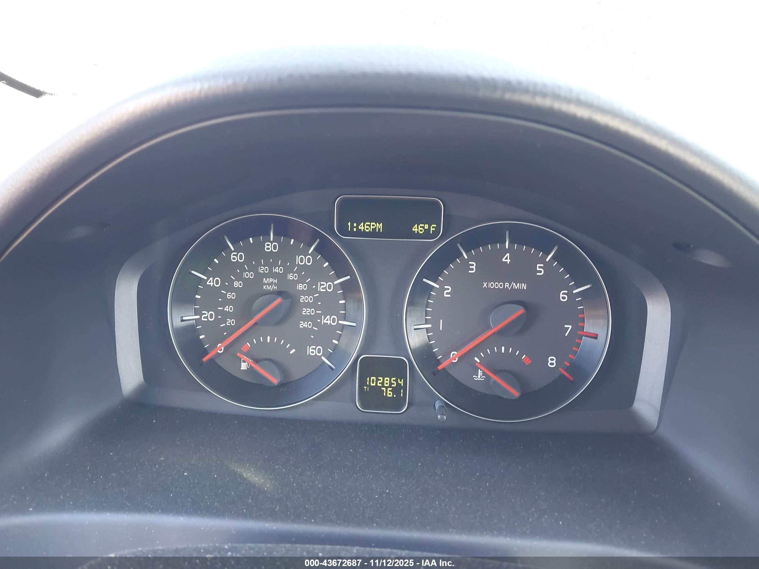 VOLVO C30 image 7