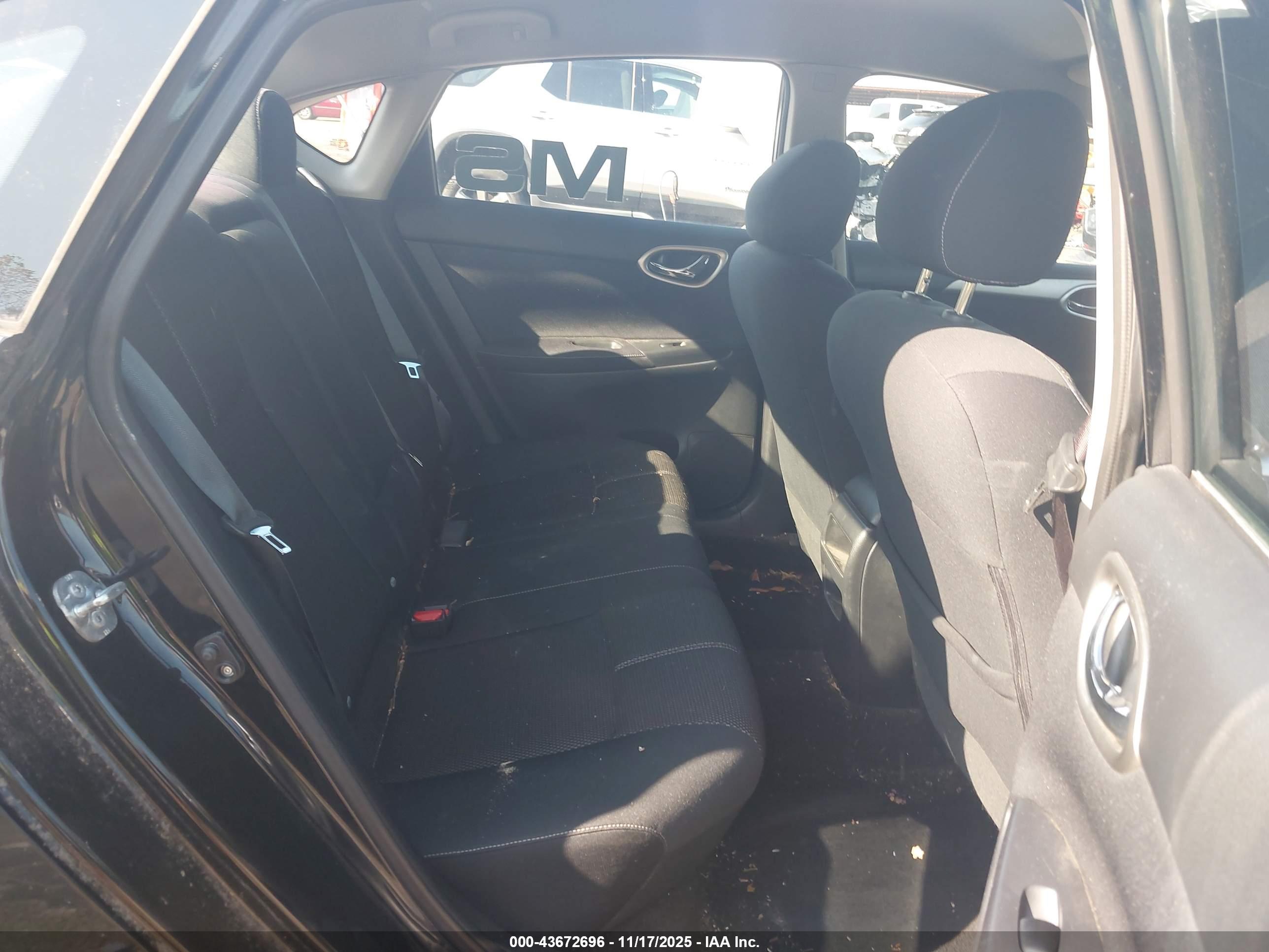NISSAN SENTRA image 8