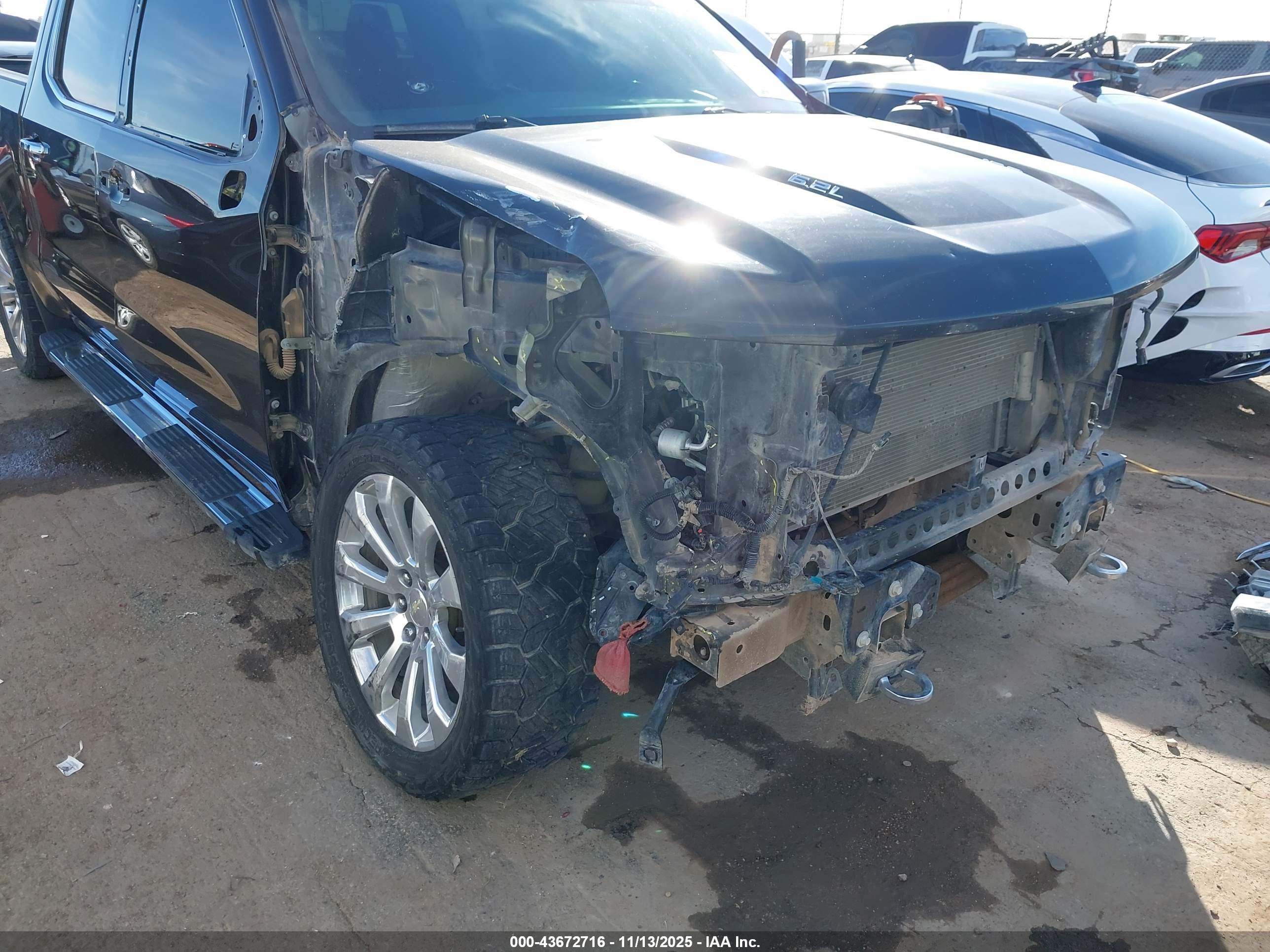 CHEVROLET SILVERADO image 6