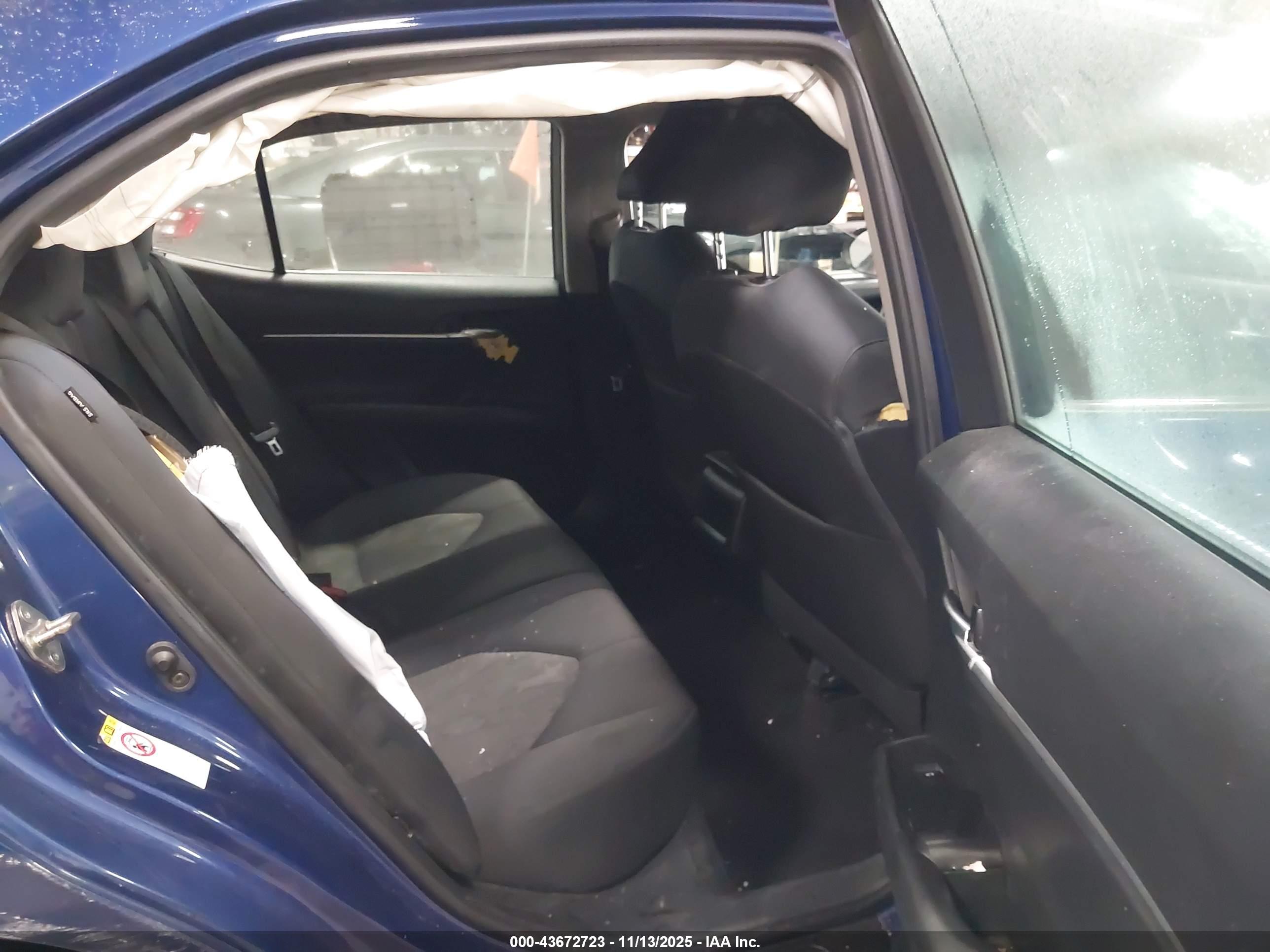 TOYOTA CAMRY image 8
