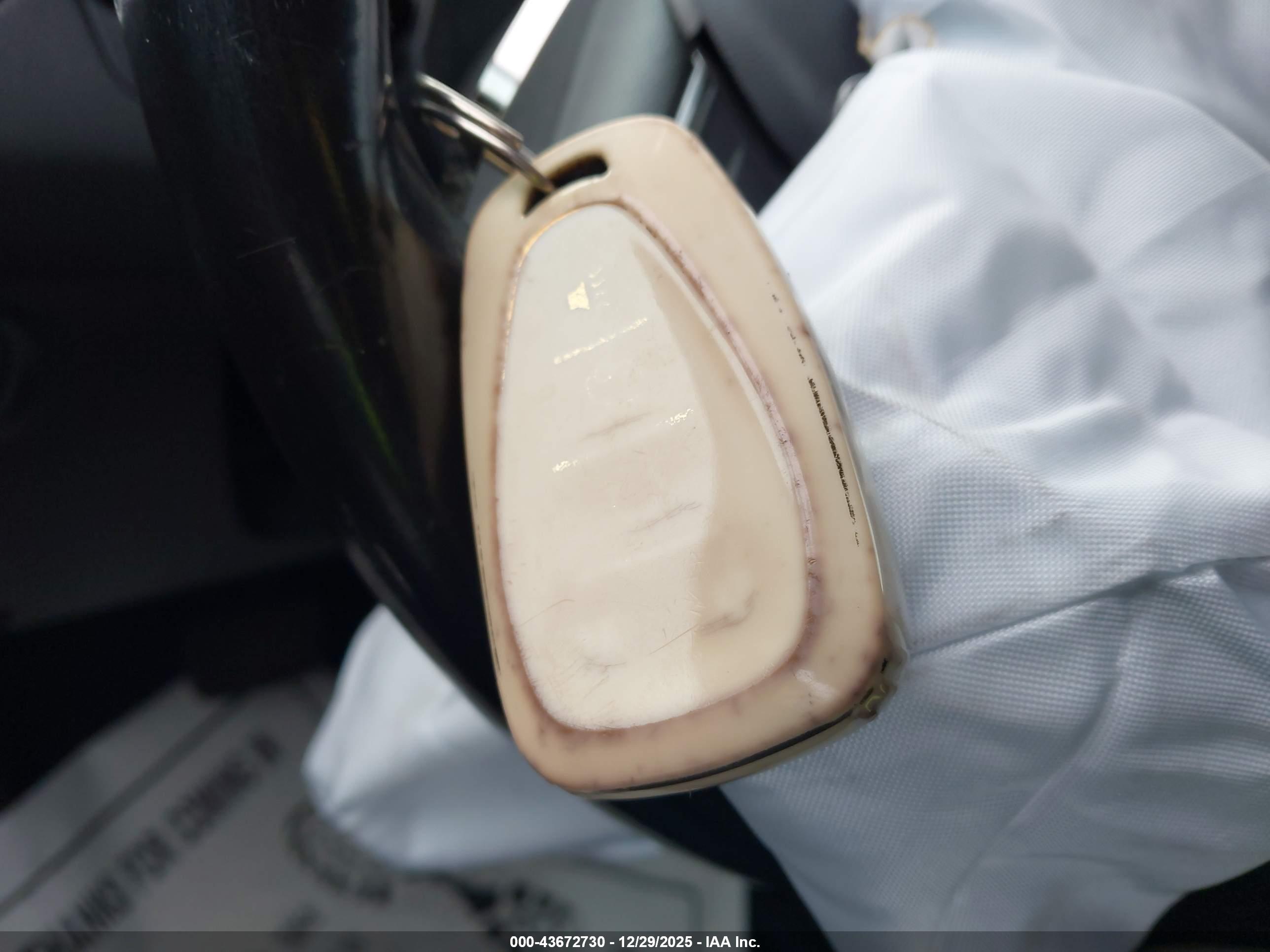 CHEVROLET EQUINOX image 11
