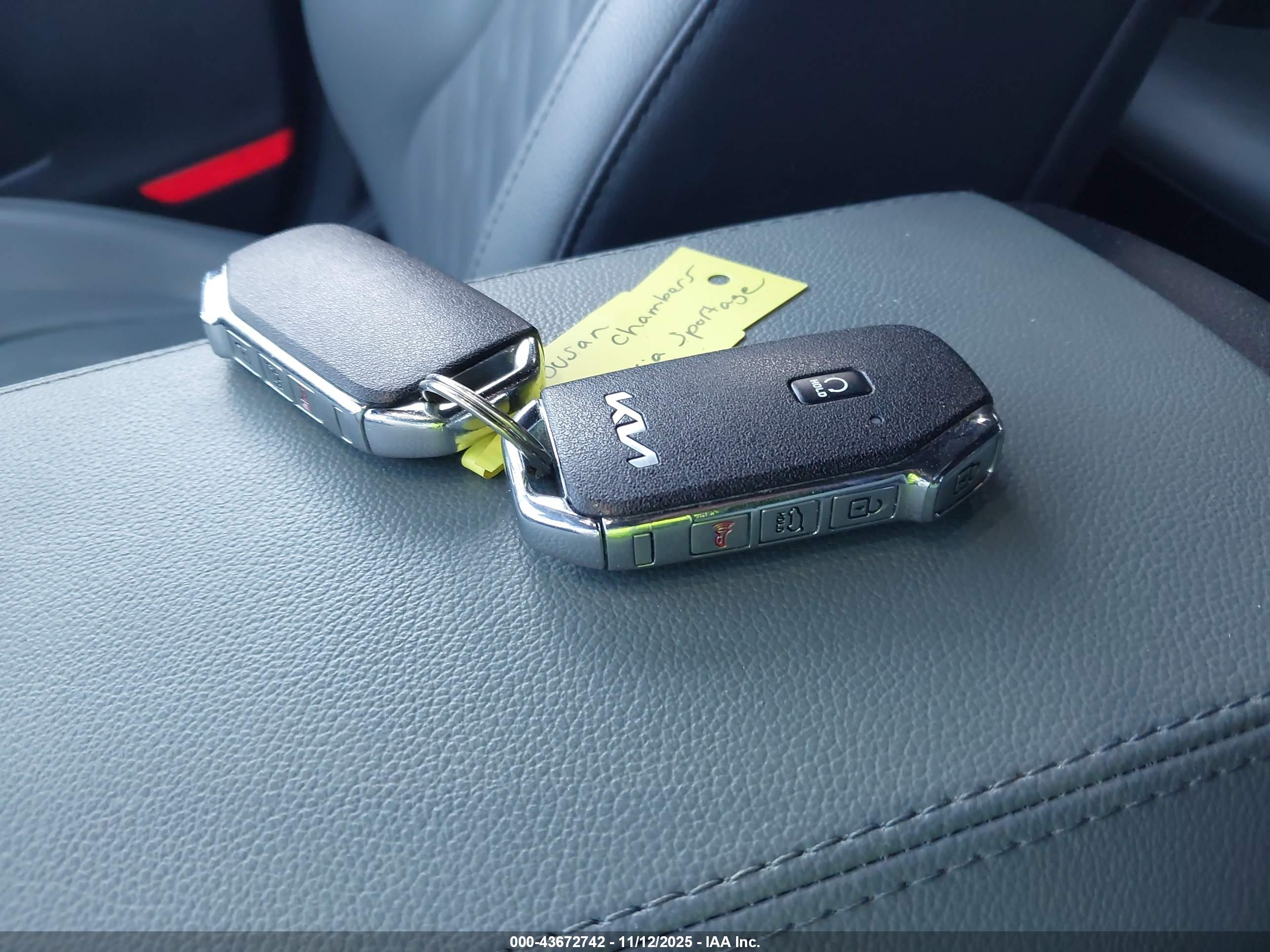 KIA SPORTAGE image 11